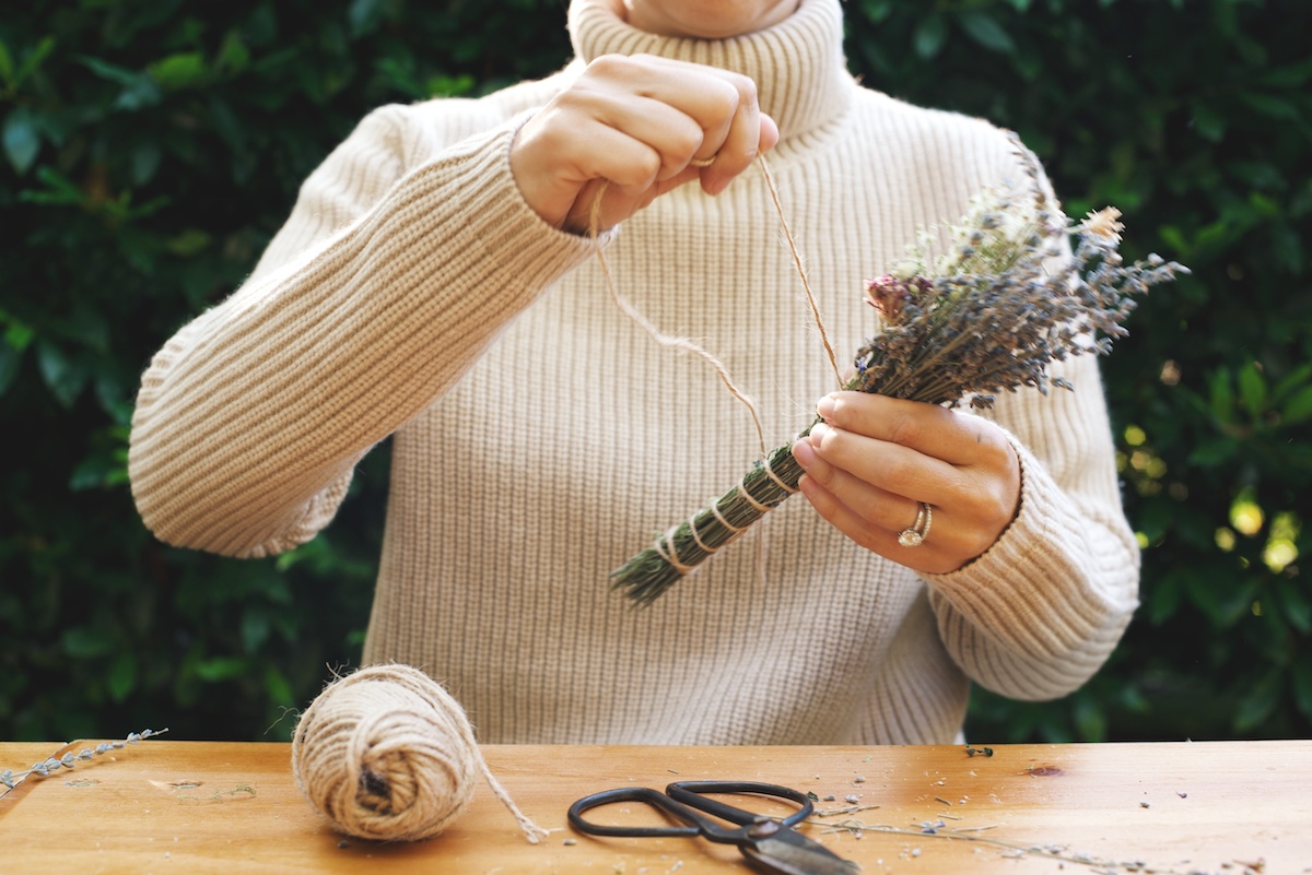 DIY: Lavender Smudge Bundles 5