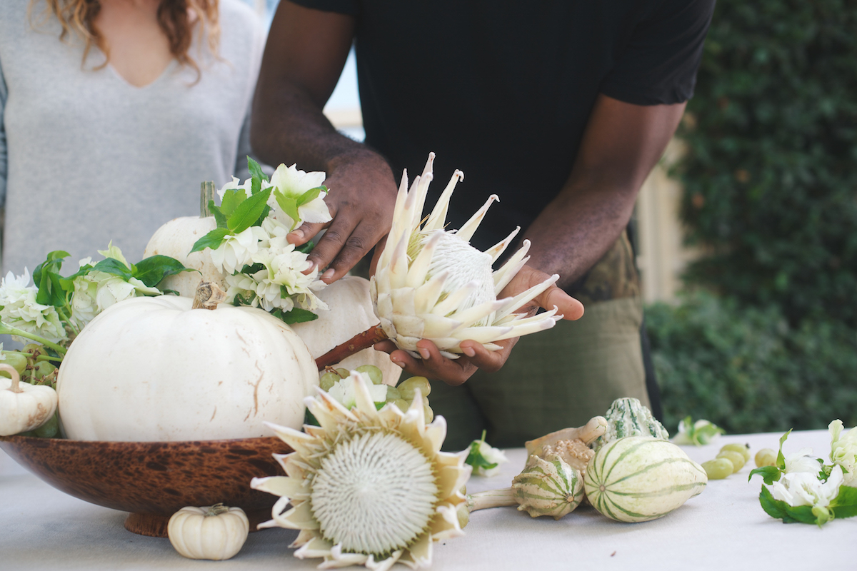 Floral Arrangements with Blume & Plume: A White & Green Autumnal Display 9