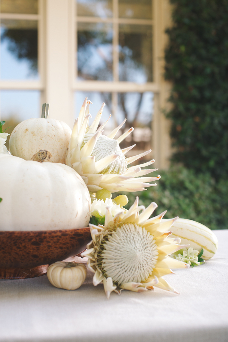 Floral Arrangements with Blume & Plume: A White & Green Autumnal Display