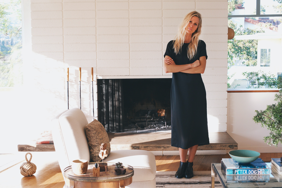 Three Staple Holiday Outfits By Stylist Jessica de Ruiter