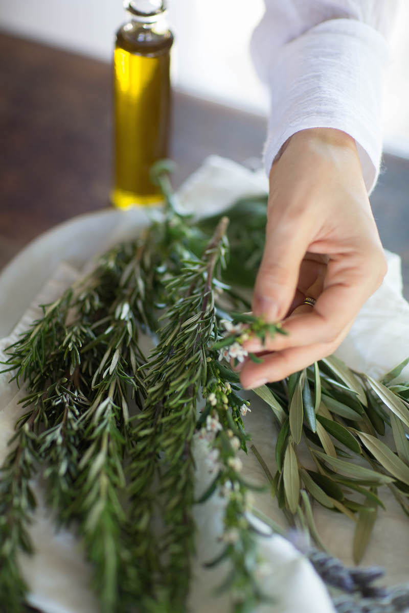 For Your Guests: An Herb-Infused Olive Oil