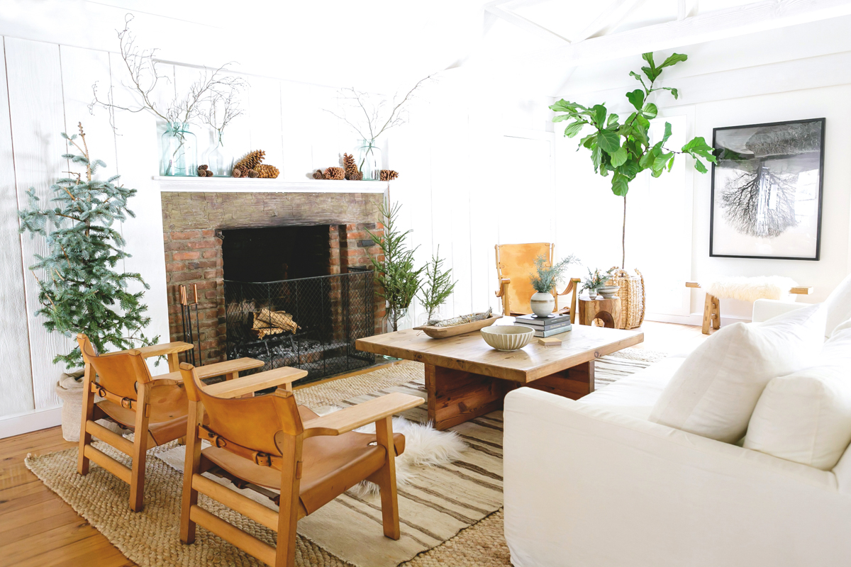 Festive Home Décor and Wreaths for the Holiday Season 3
