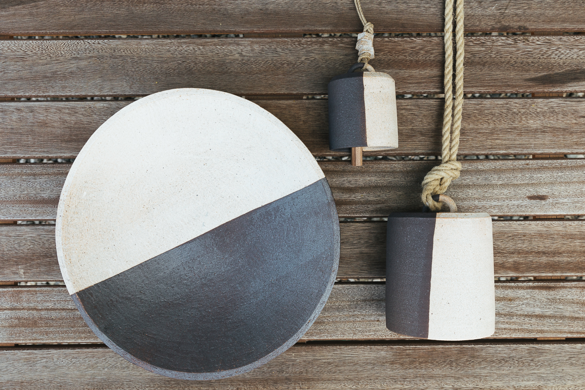 An Earthy Take on Black and White Home Décor 3