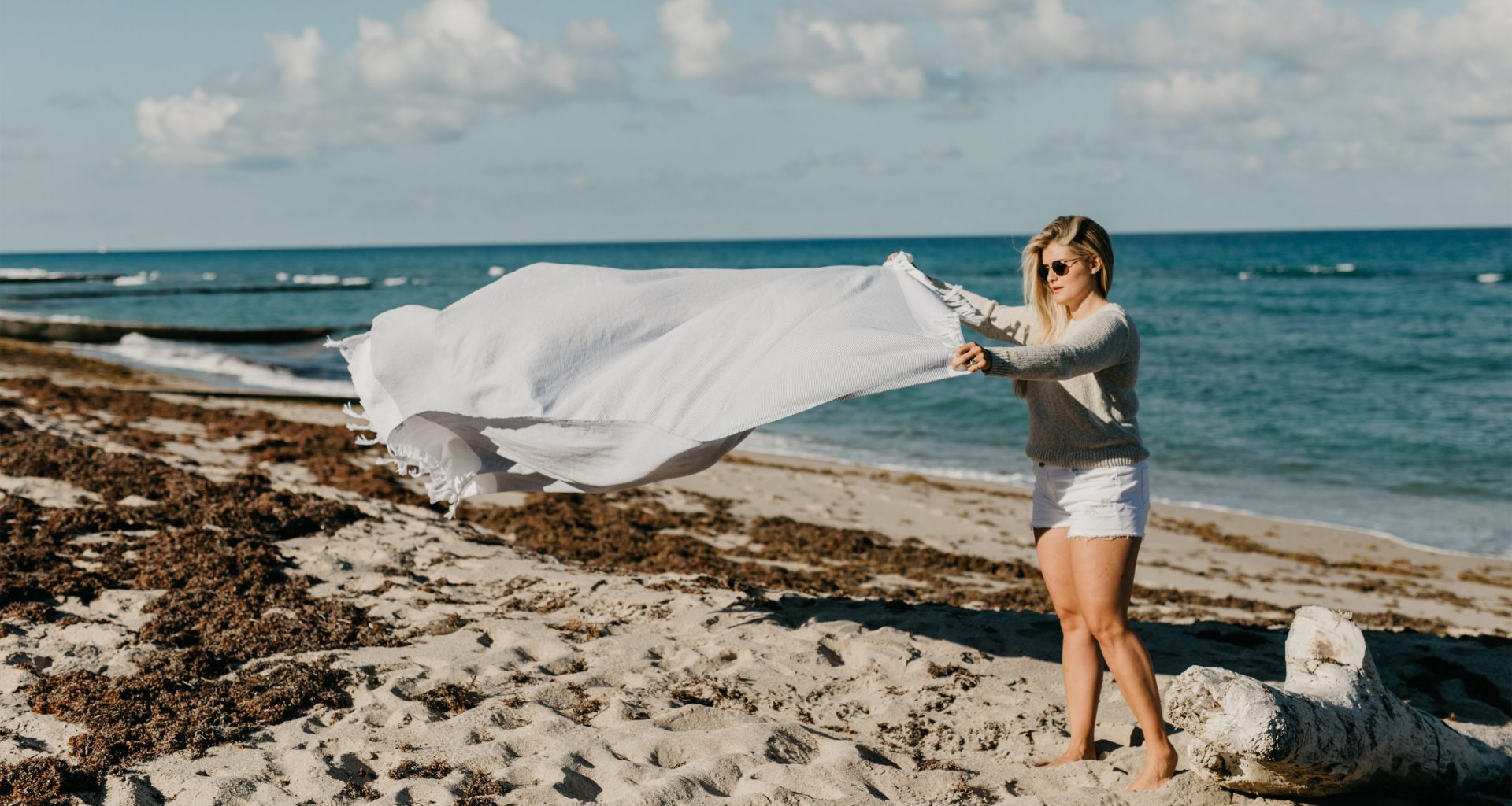 Daphne Oz Is Redefining Modern Motherhood Living Rip Tan