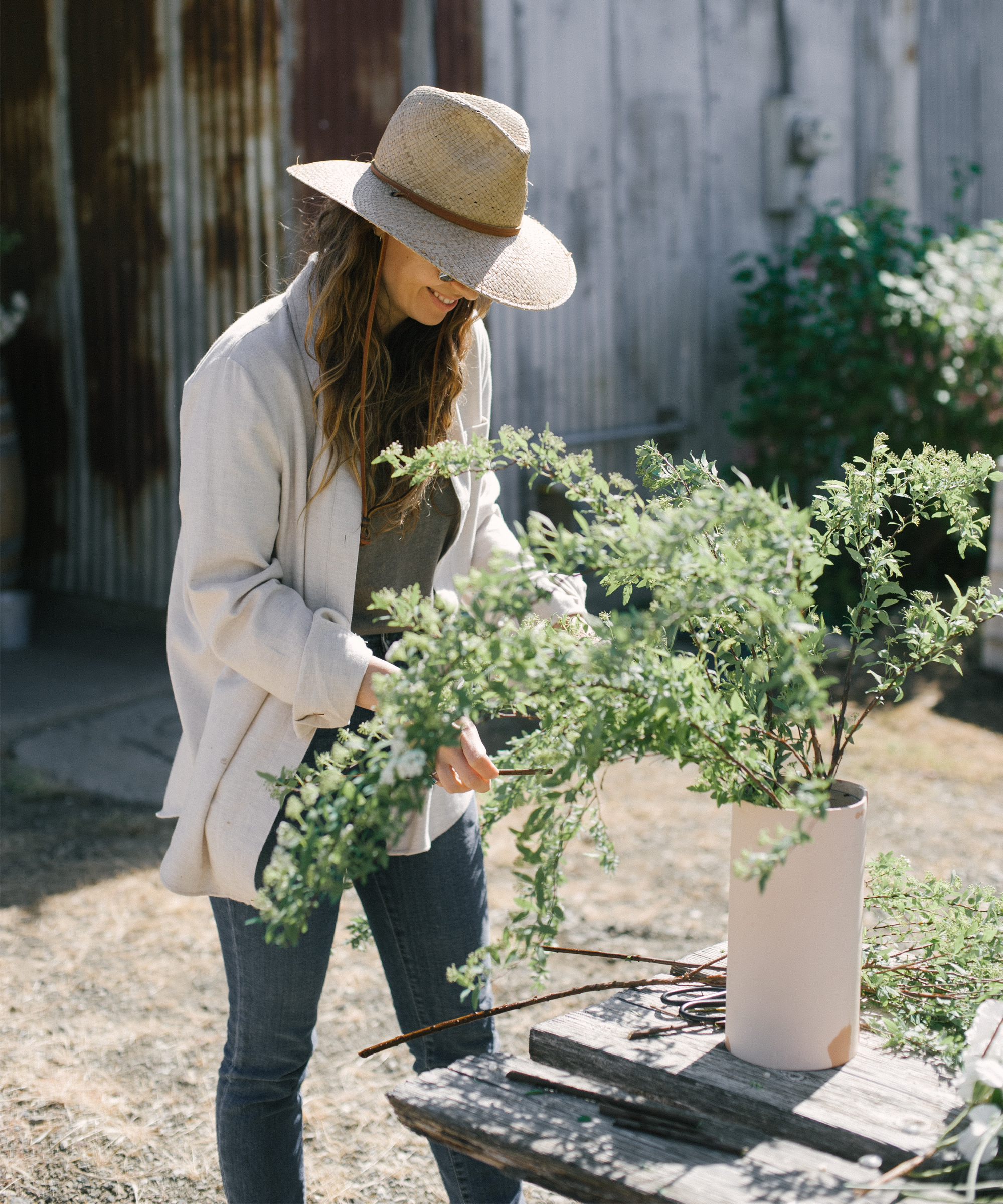 sarah-winward-summer-flower-arranging6