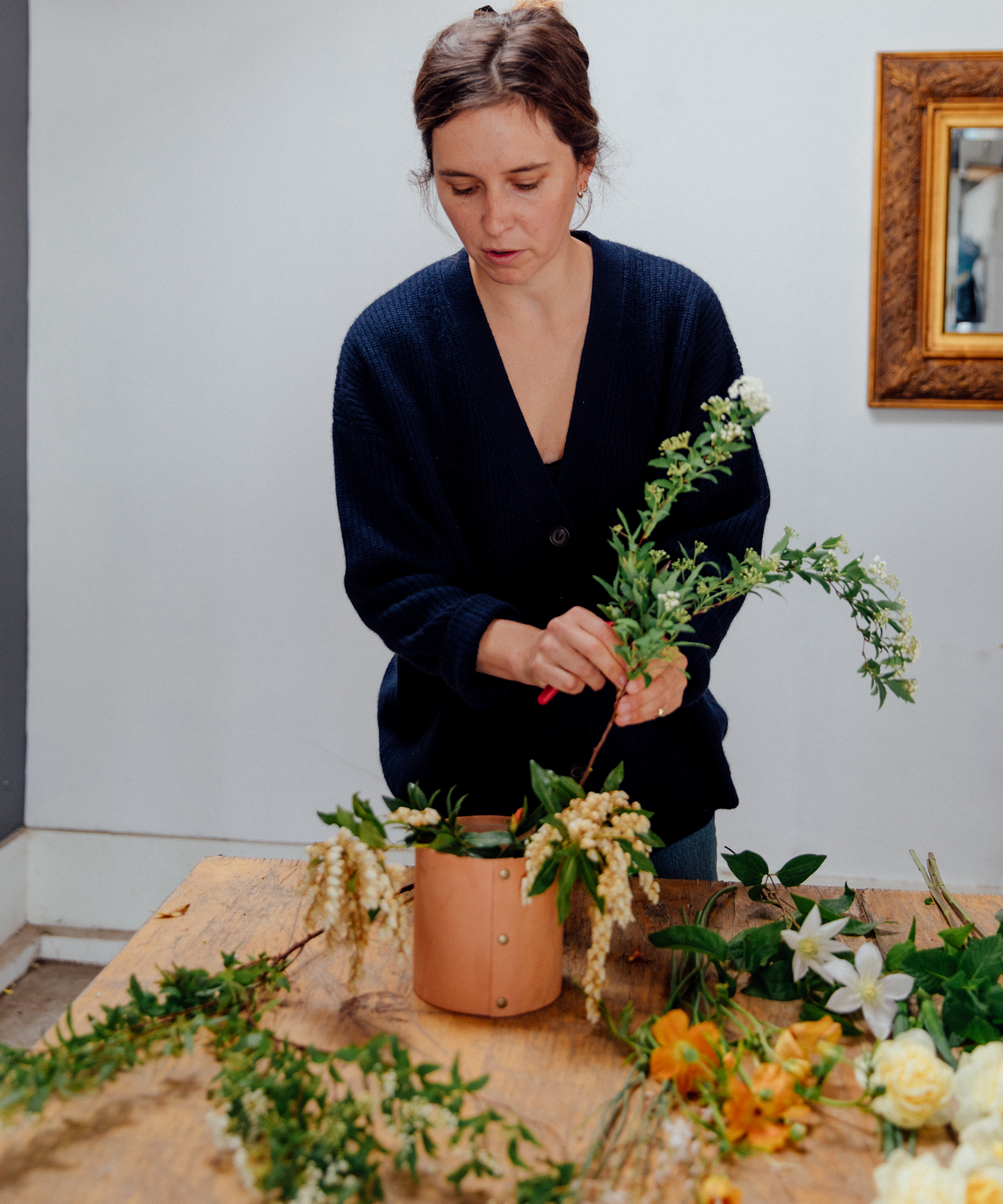 jenni-kayne-spring-floral-arrangement-guide-5