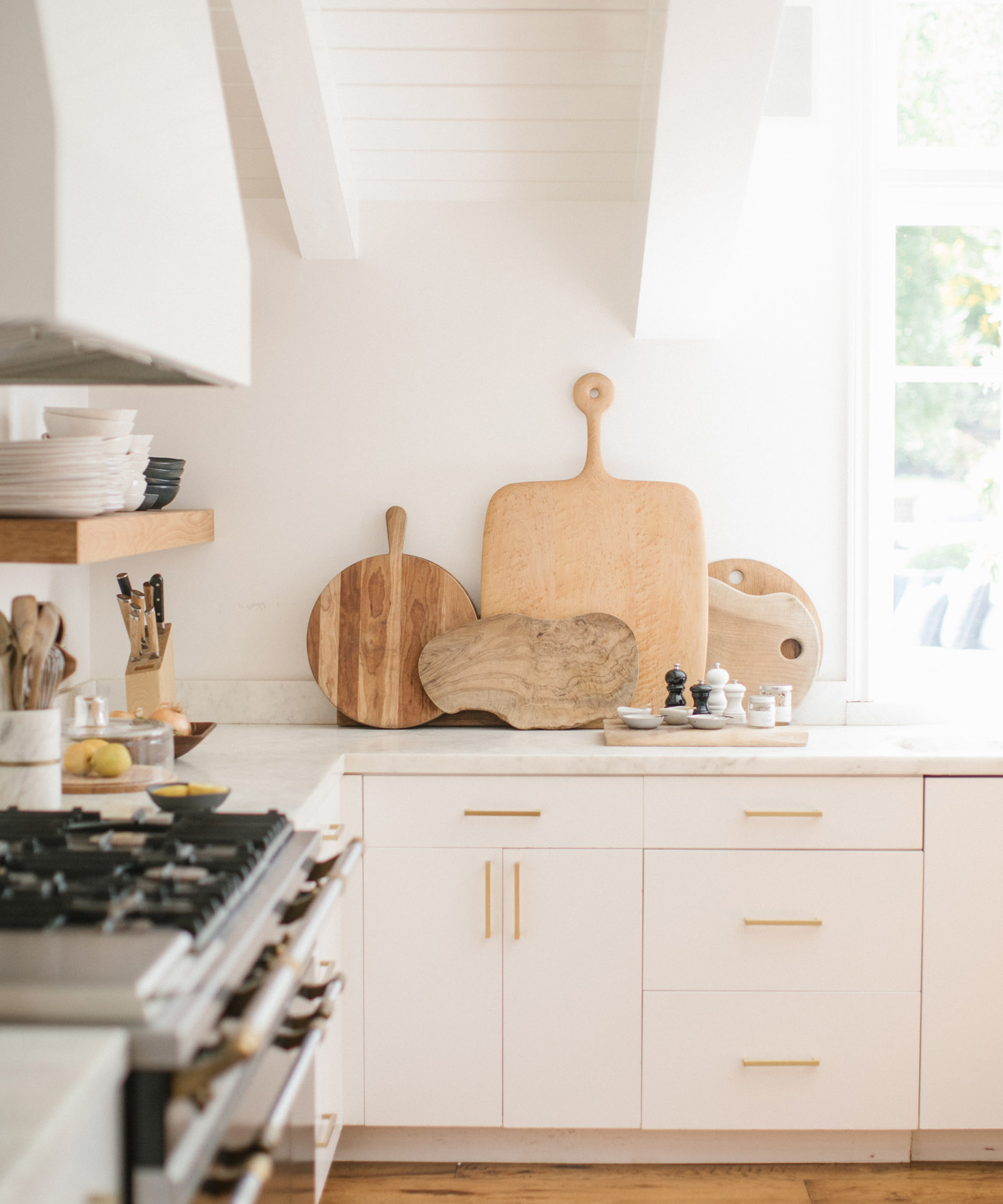 jenni-kayne-simone-harrer-kitchen