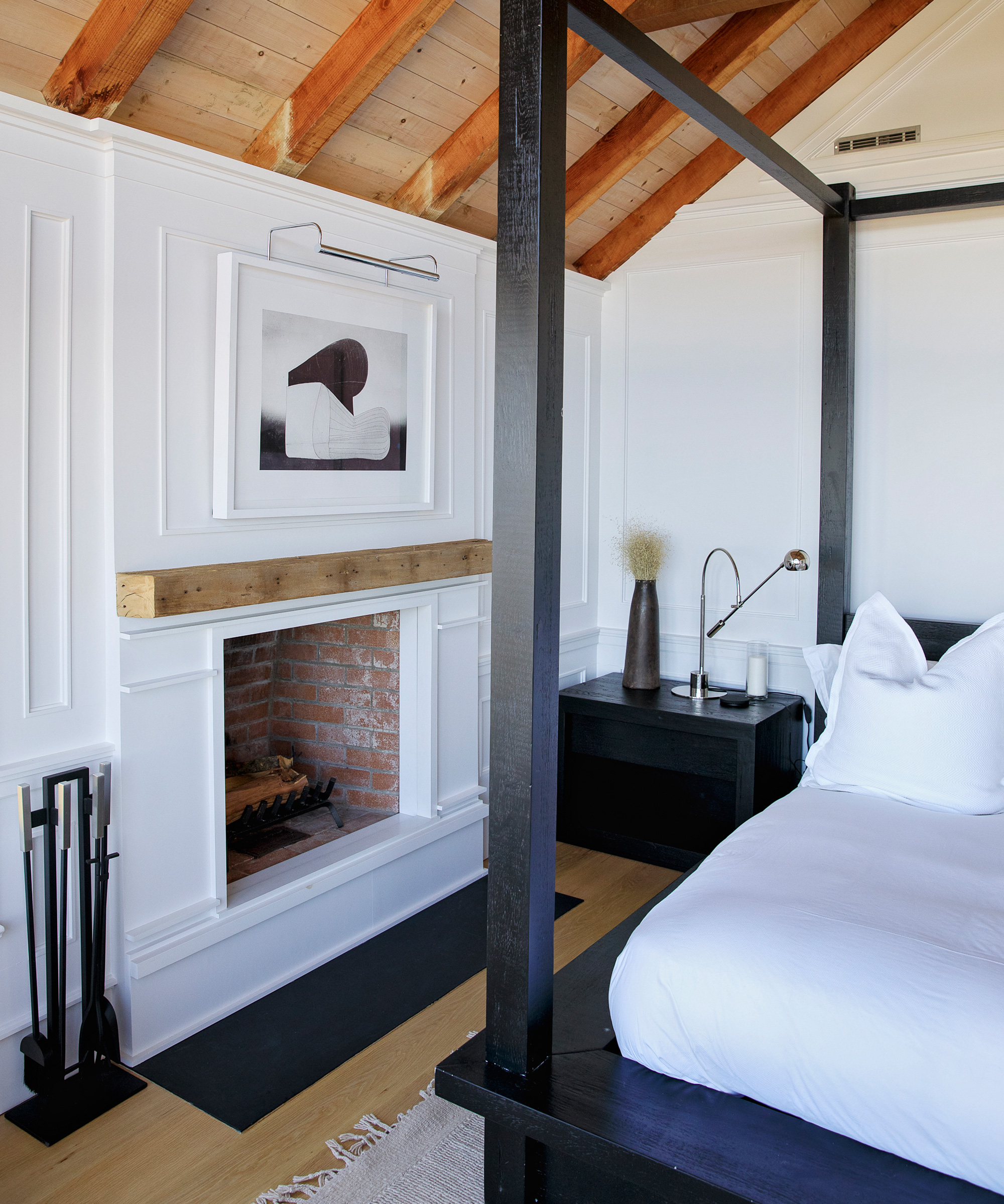 amalia-graziani-bedroom-amagansett