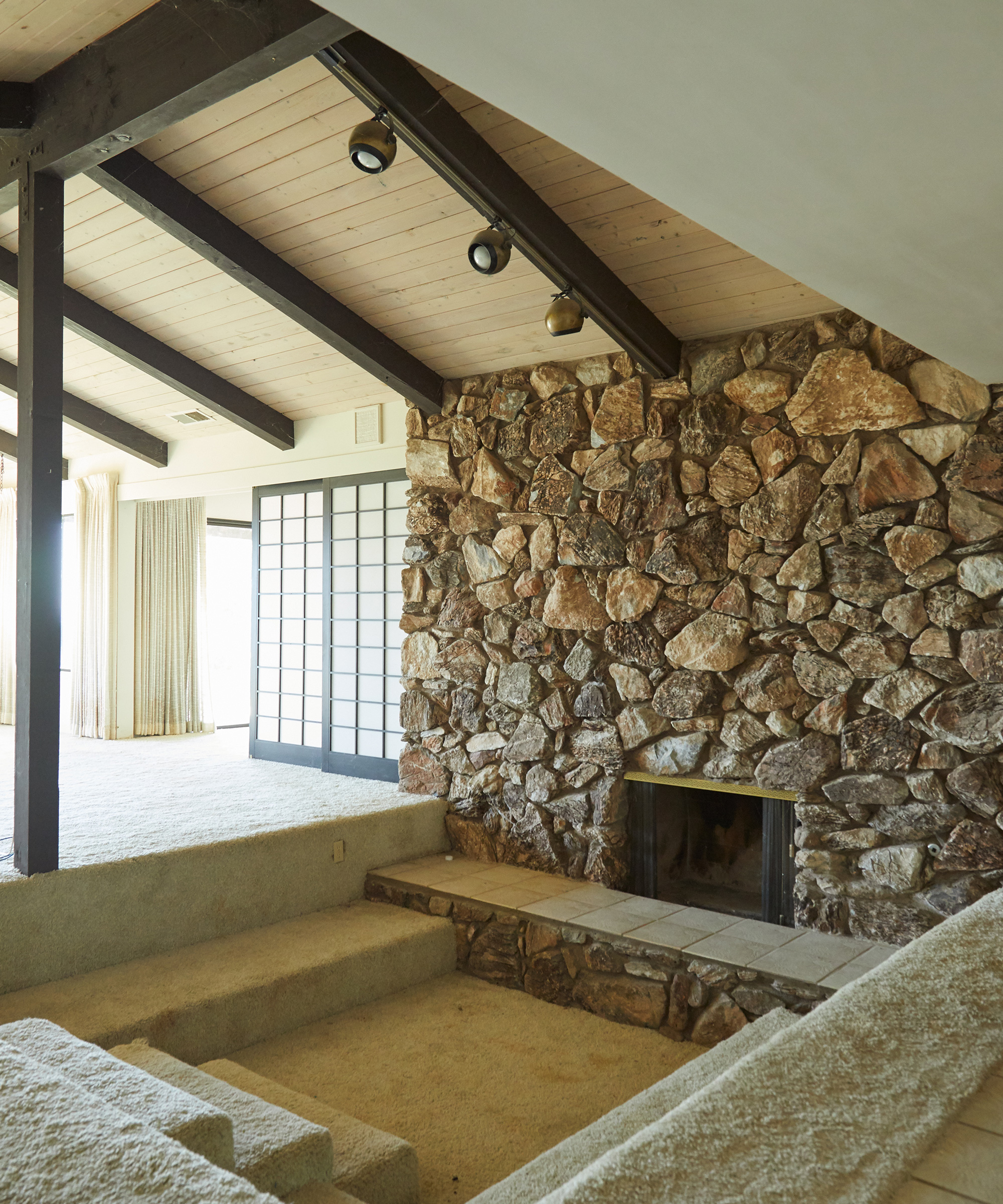 jk-ranch-fireplace-before