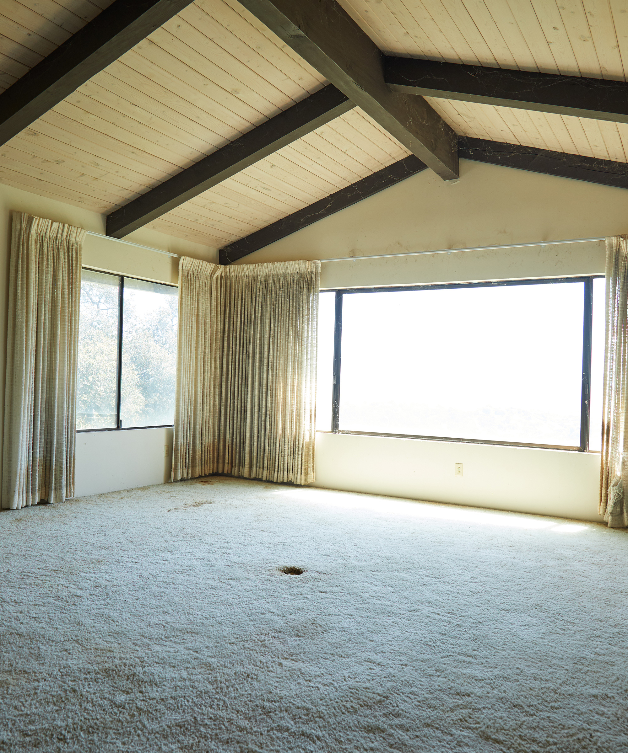 jk-ranch-great-living-room-before