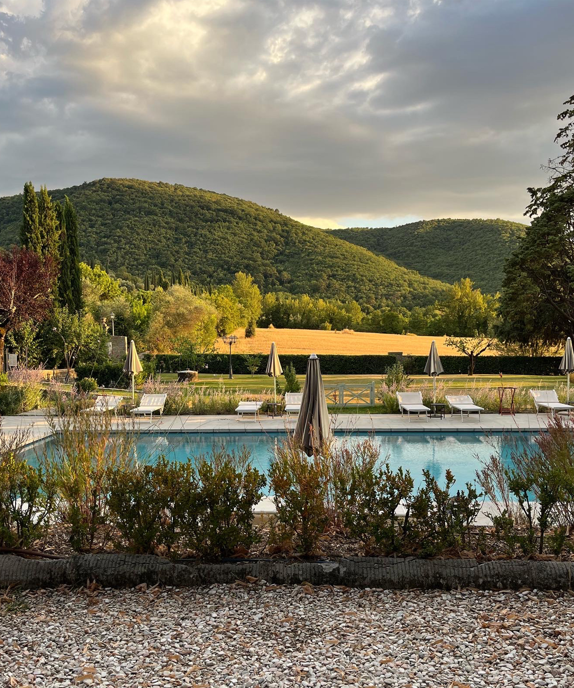 image of italy poolside scene