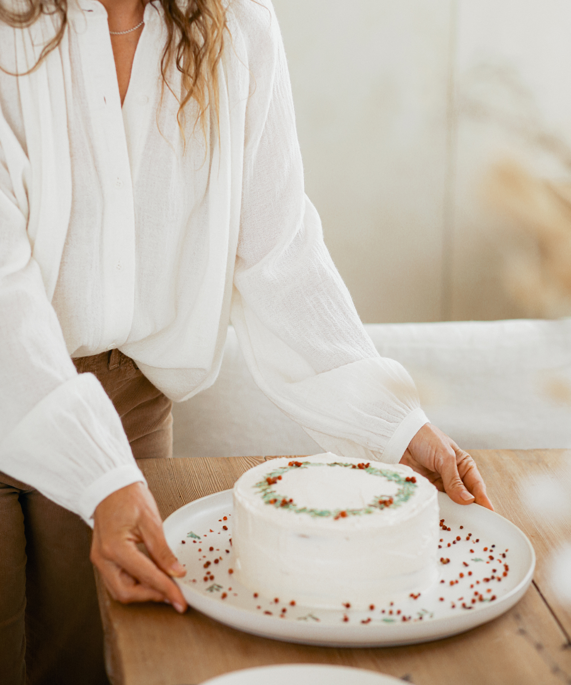 image of holiday cake at jenni's home