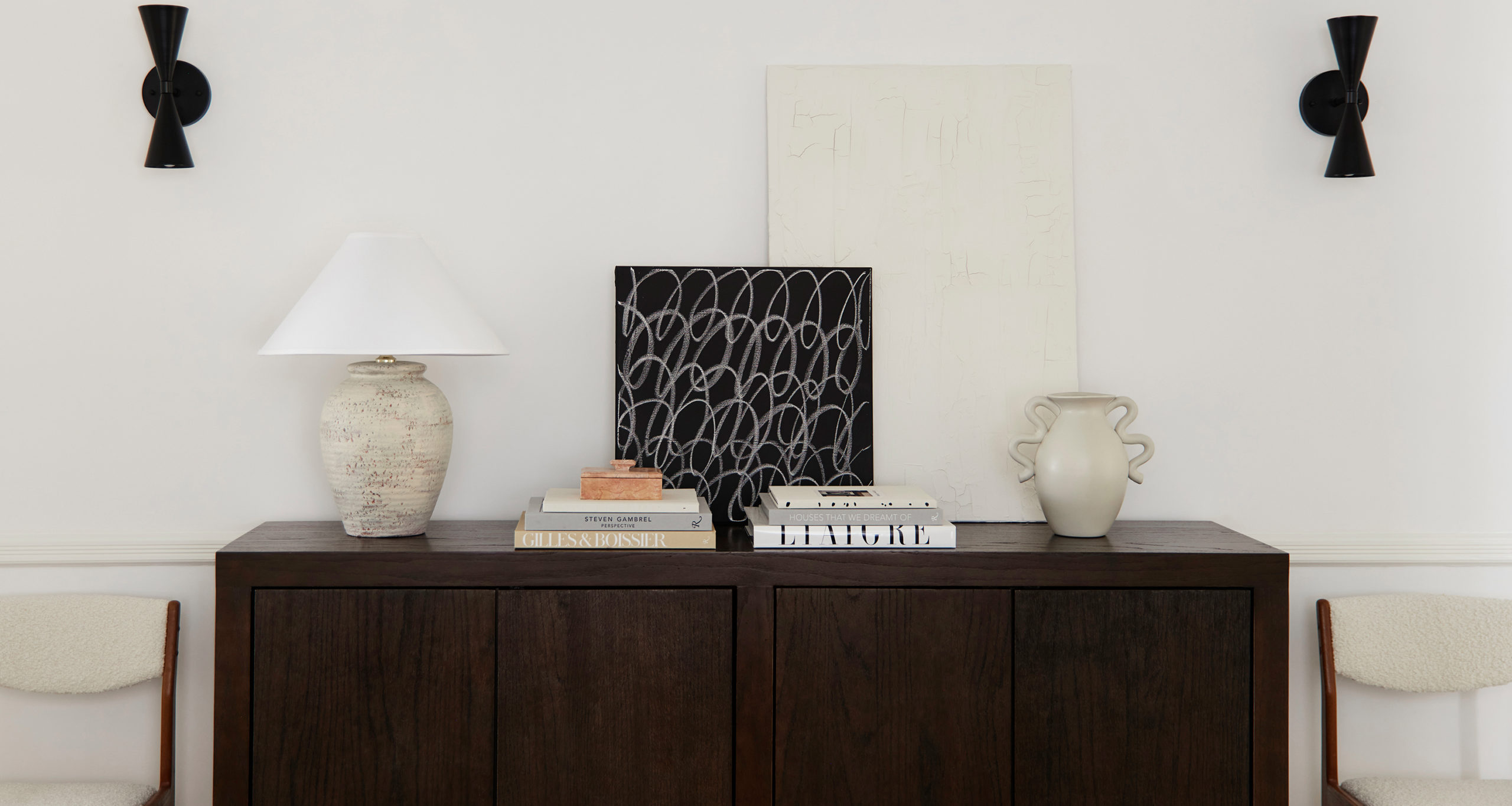 paige-pettit-home-tour-hallway