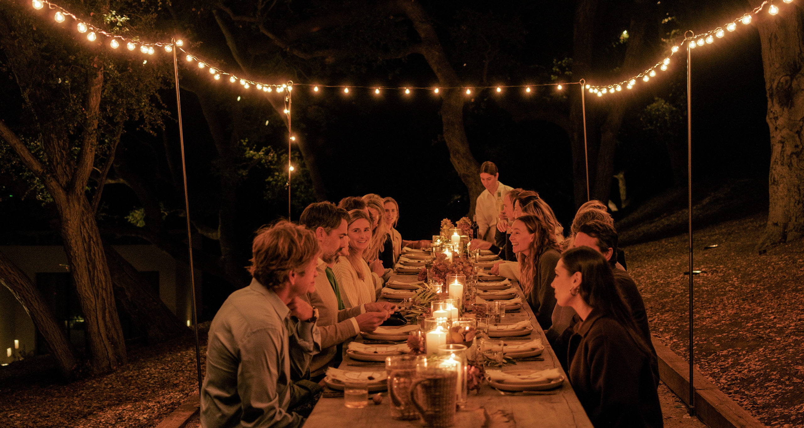 feed-supper-jenni-kayne-home-candlelight-dinner-setting-party-guests