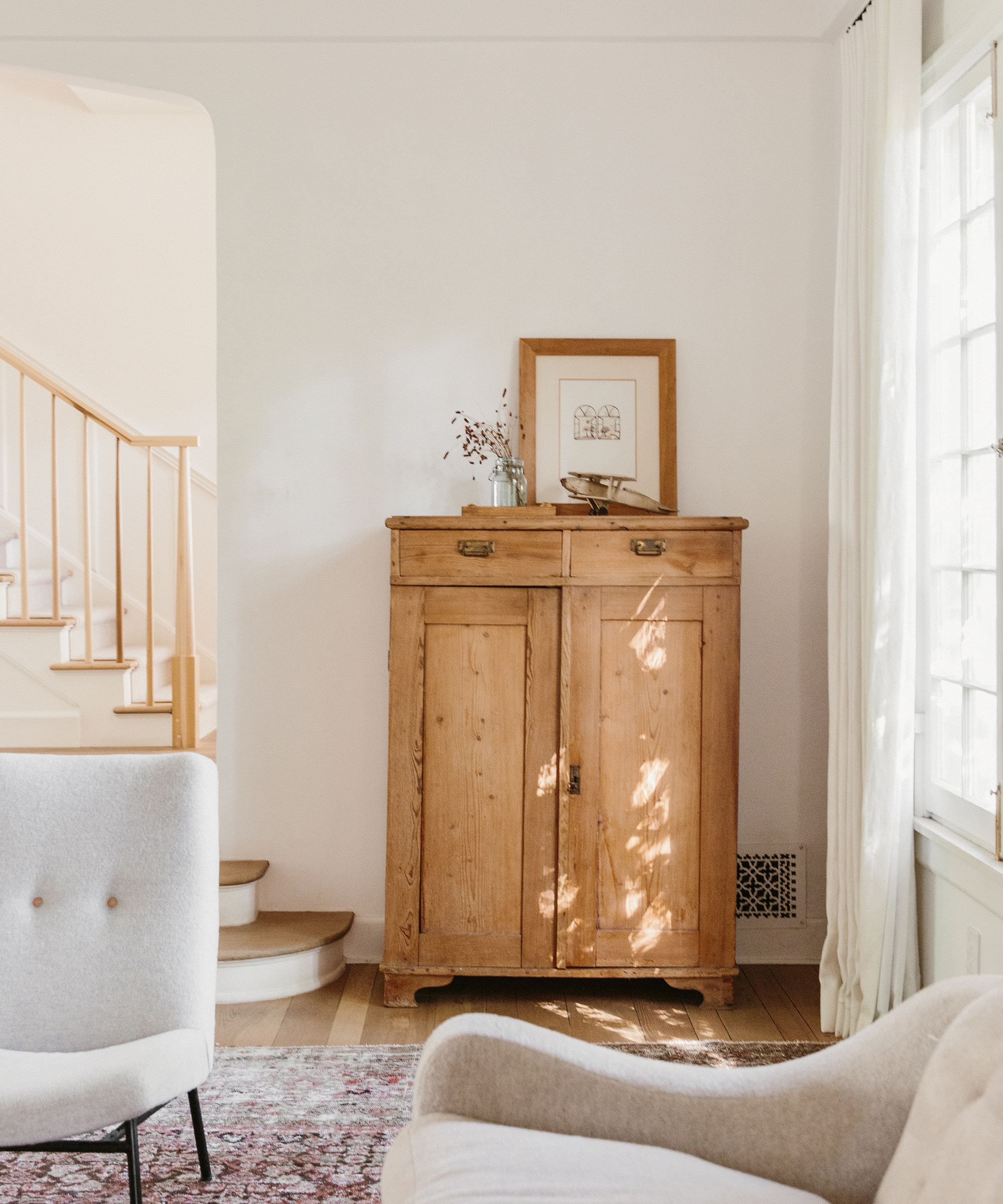 dorianne-passman-jenni-kayne-home-oak-cabinet-archway