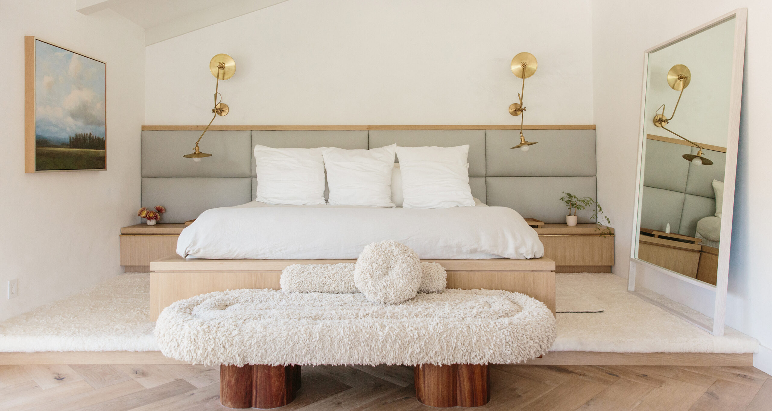 top-home-tours-jenni-kayne-home-susie-chambers-bedroom-h