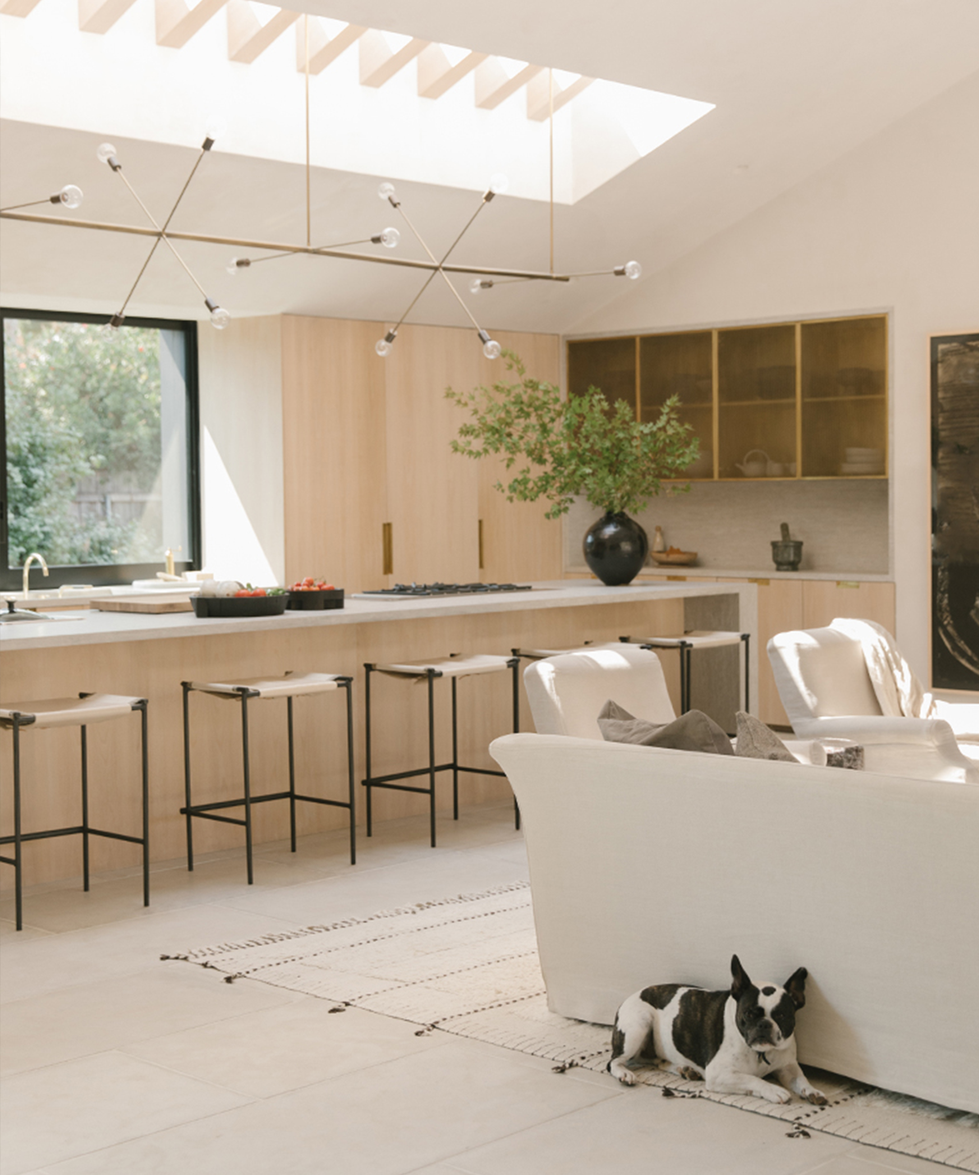 top-home-tours-jenni-kayne-home-vanessa-kitchen