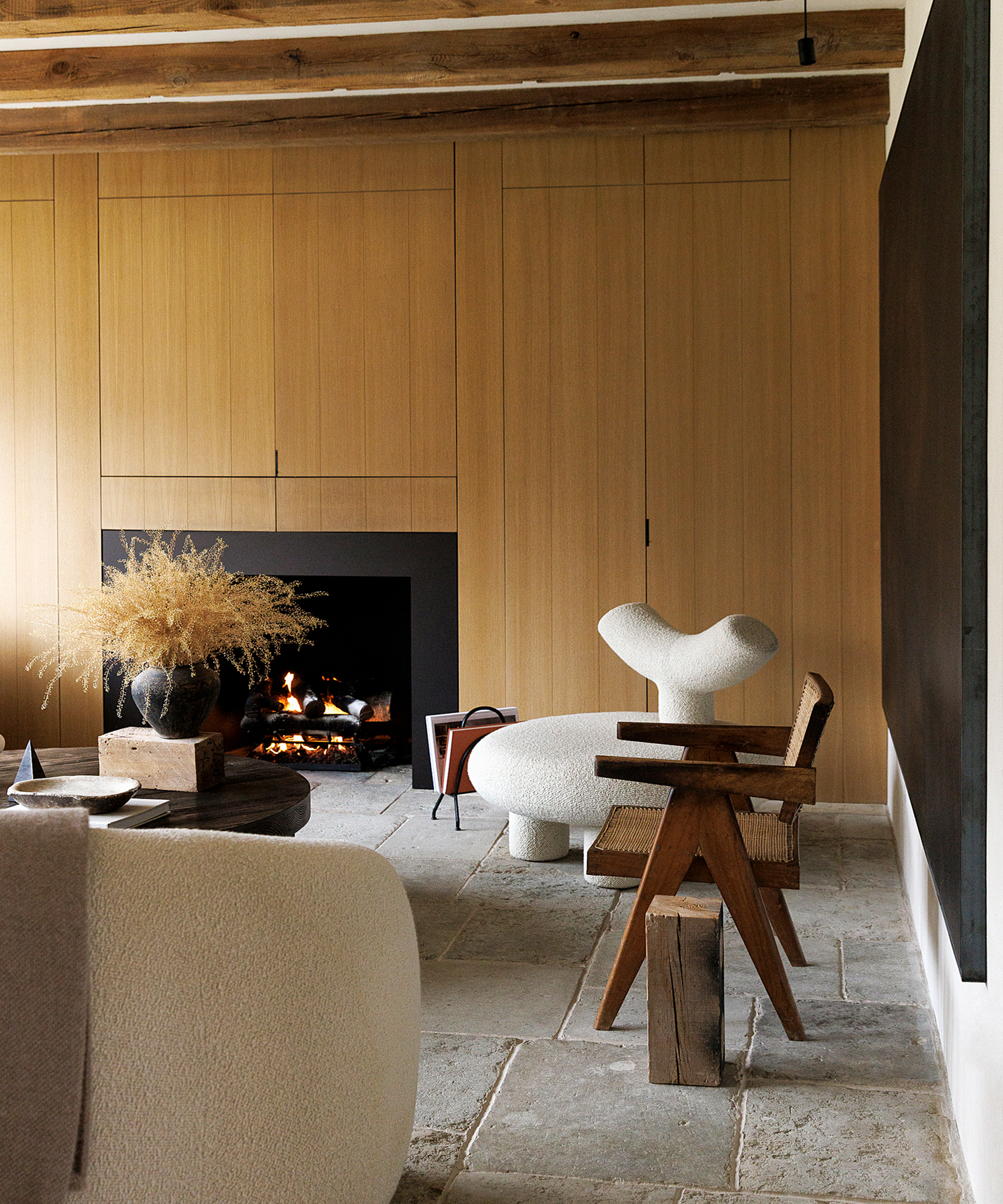 carlyle-designs-home-tour-double-accent-chair-wooden-wall