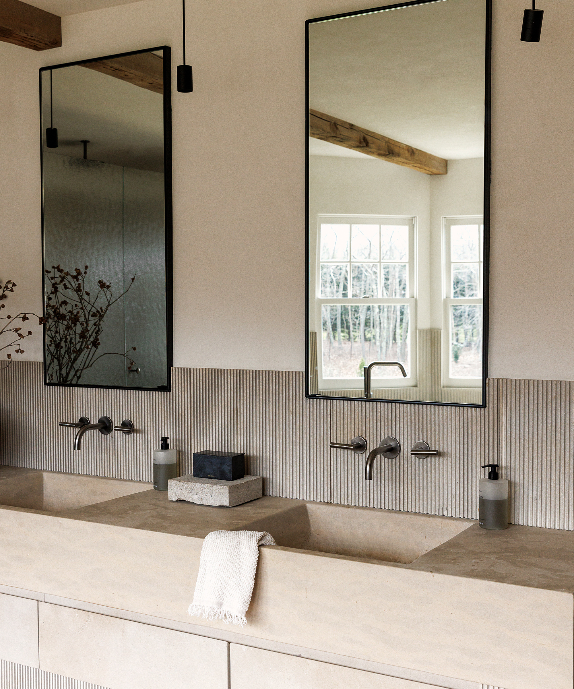 carlyle-designs-home-tour-double-vanity