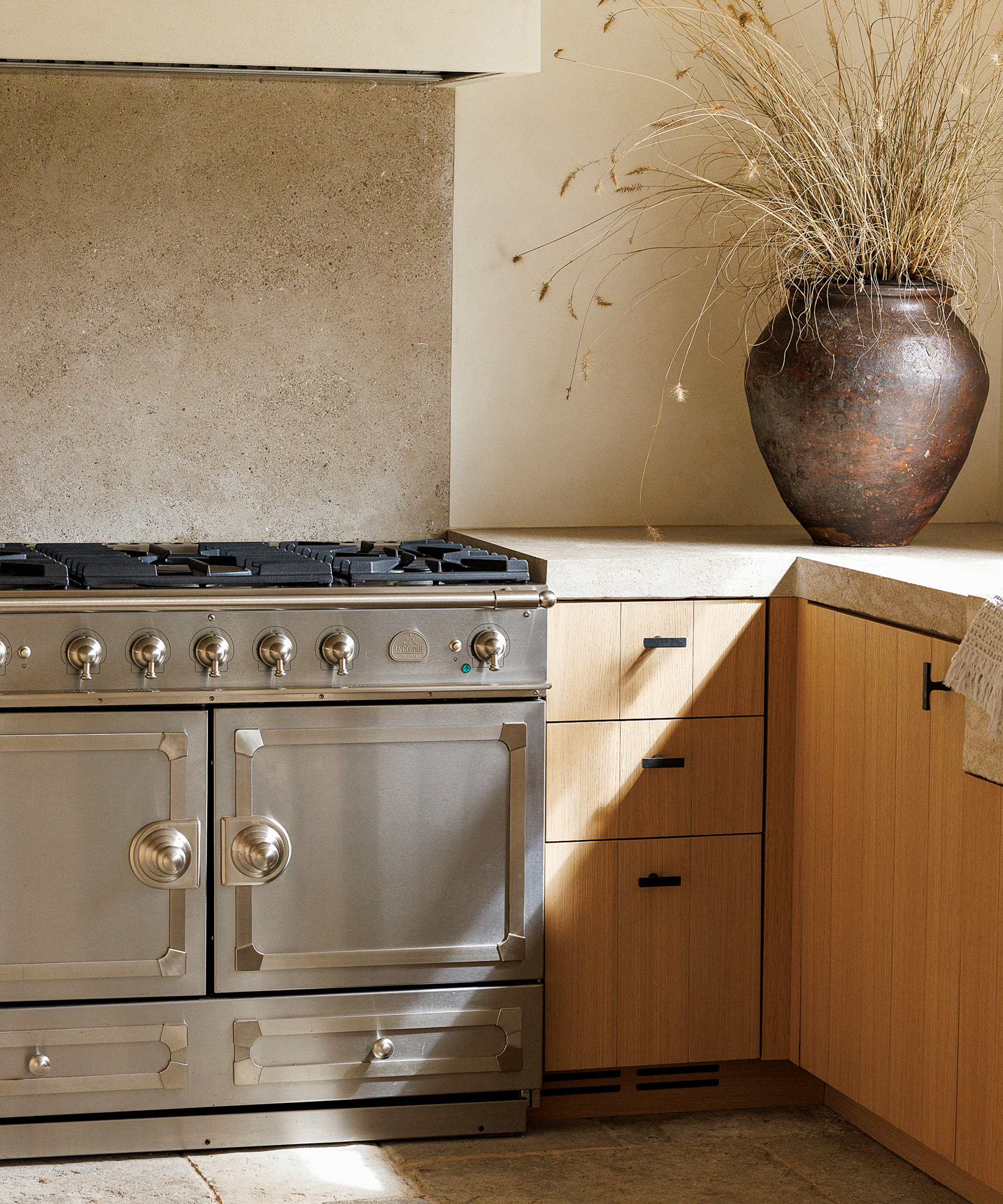 carlyle-designs-home-tour-kitchen-corner