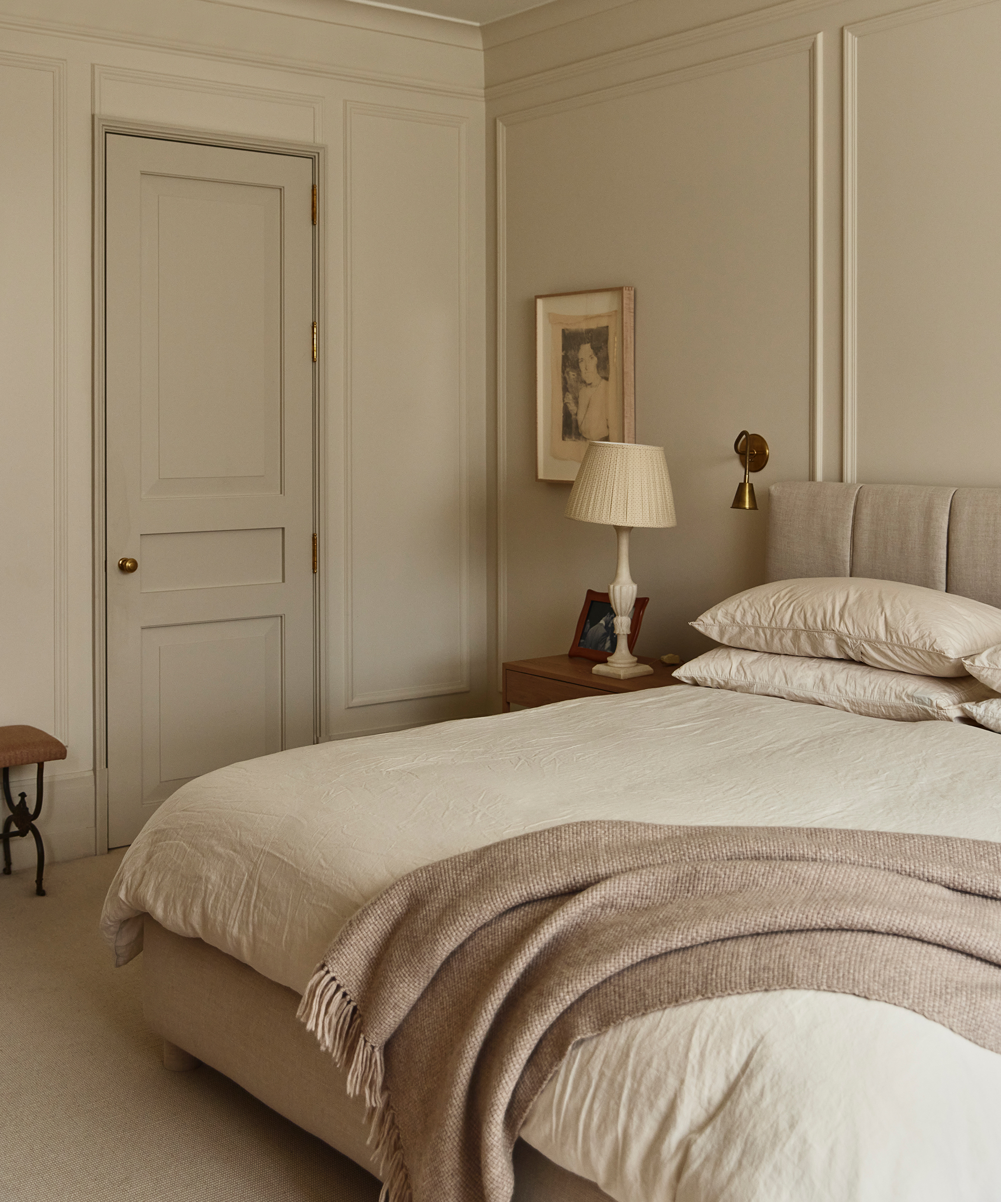 ivory primary bedroom with the alpaca basketweave throw in oatmeal and ivory bedding