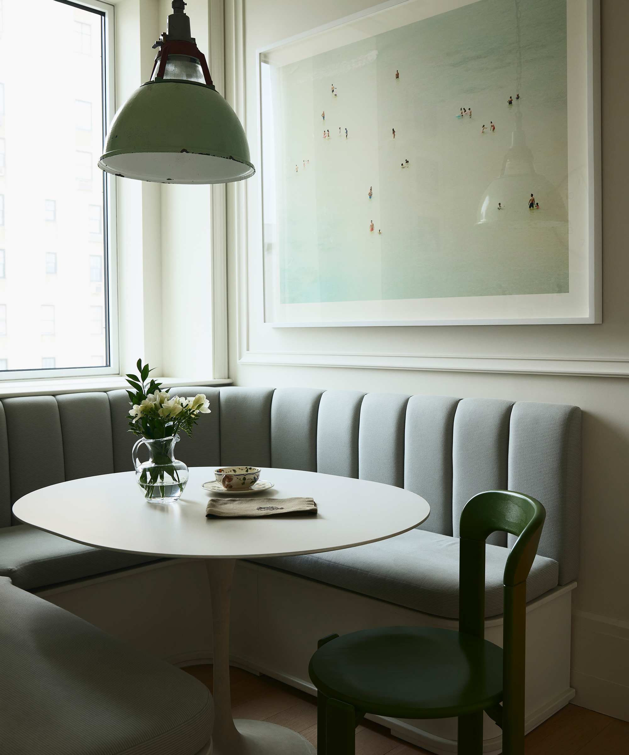 hadley-wiggins-home-tour-kitchen-nook