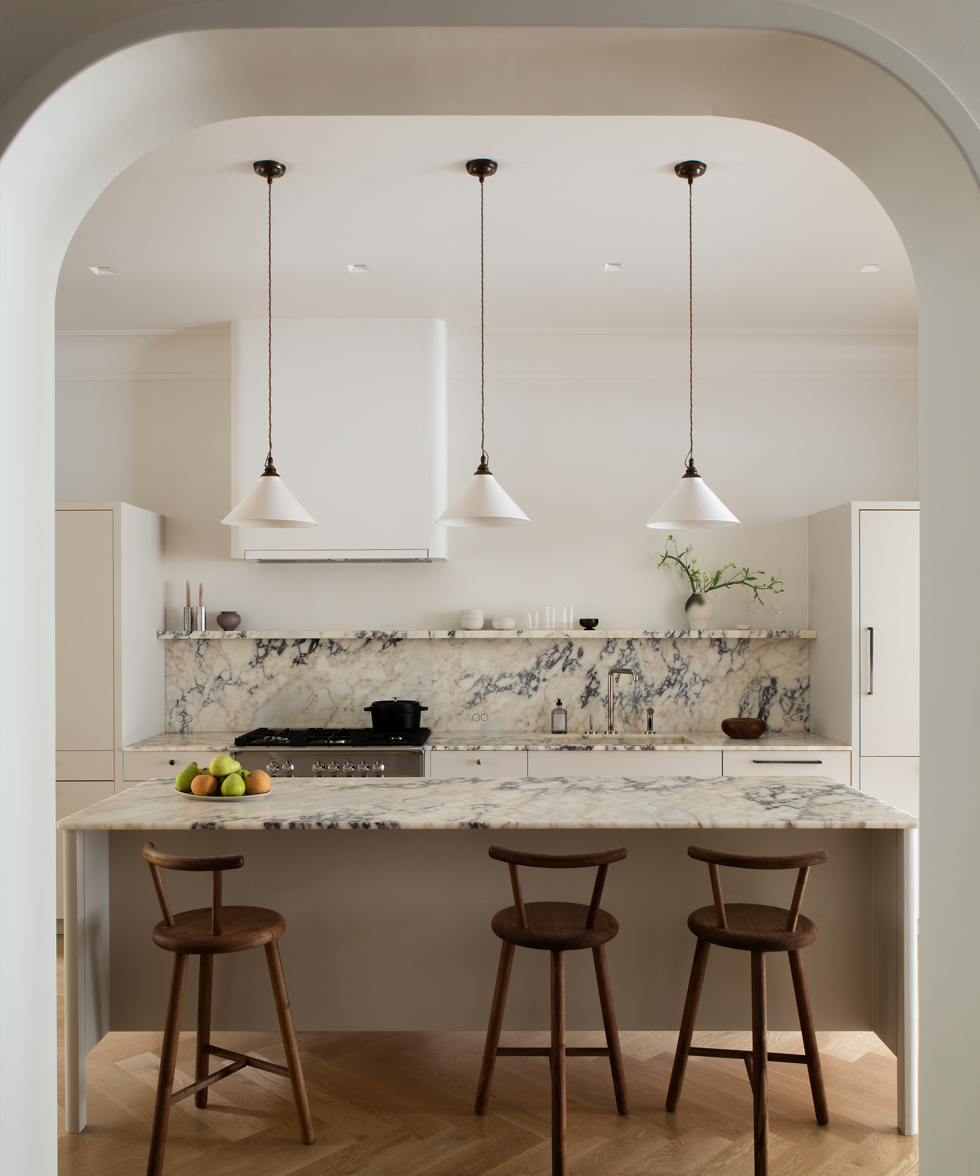 nune-home-tour-kitchen-archway