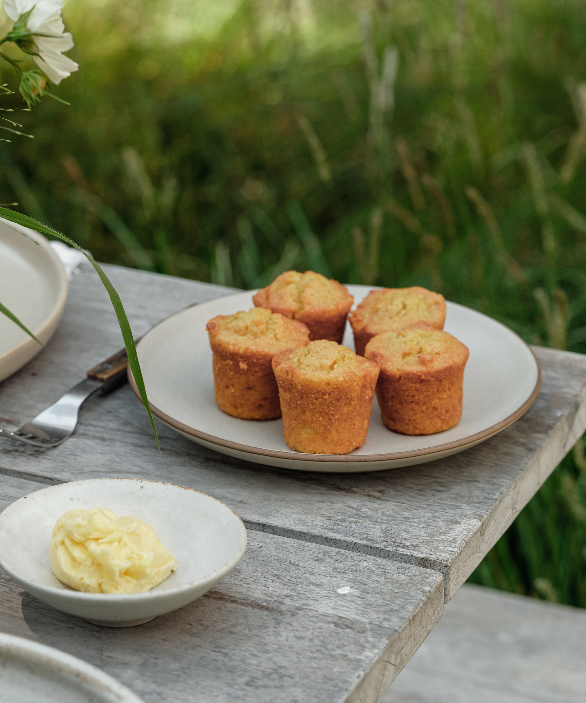 sqirl-outdoor-dinner-jennis-cornbread-butter
