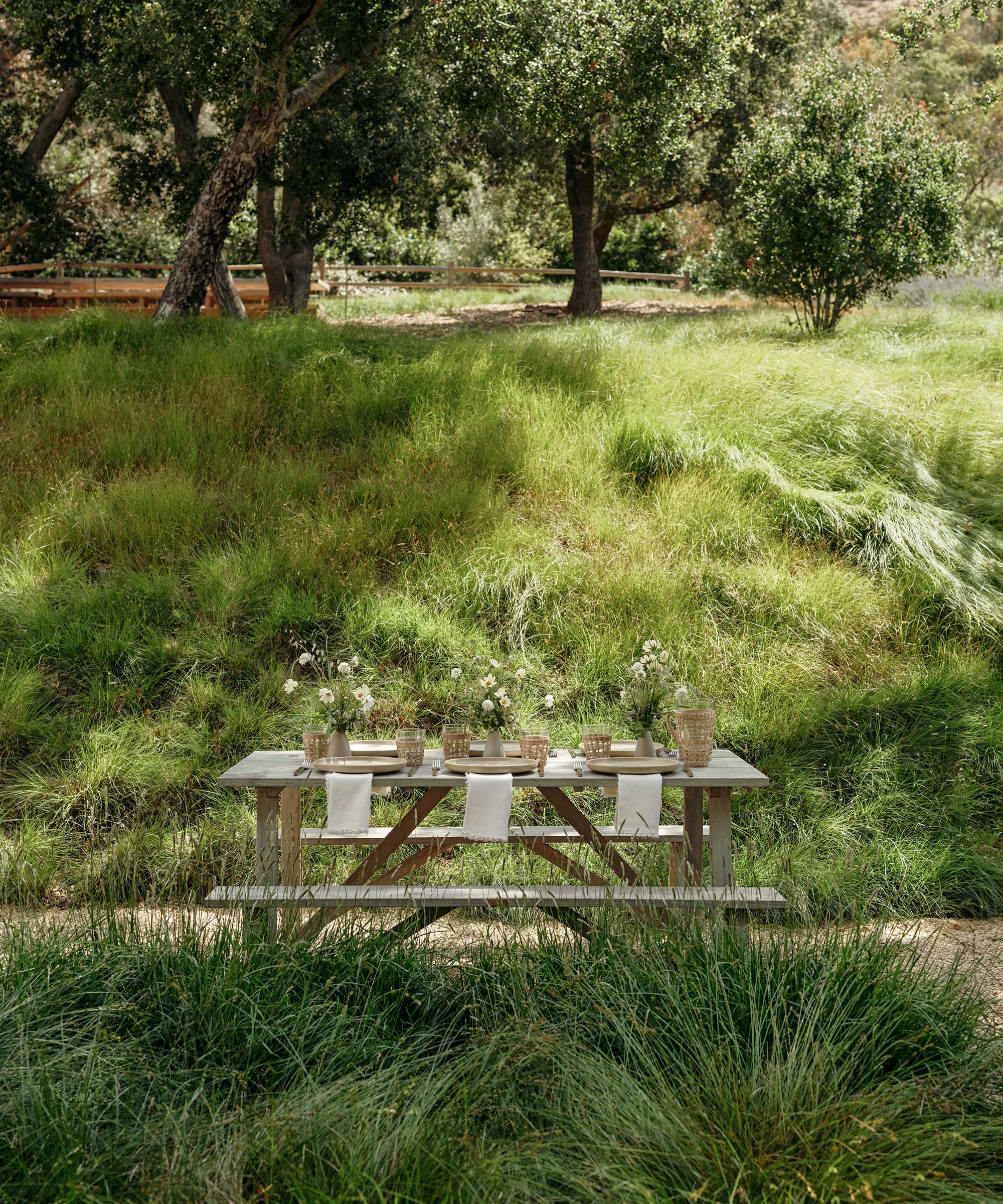 sqirl-outdoor-dinner-jennis-patio-table-pathway