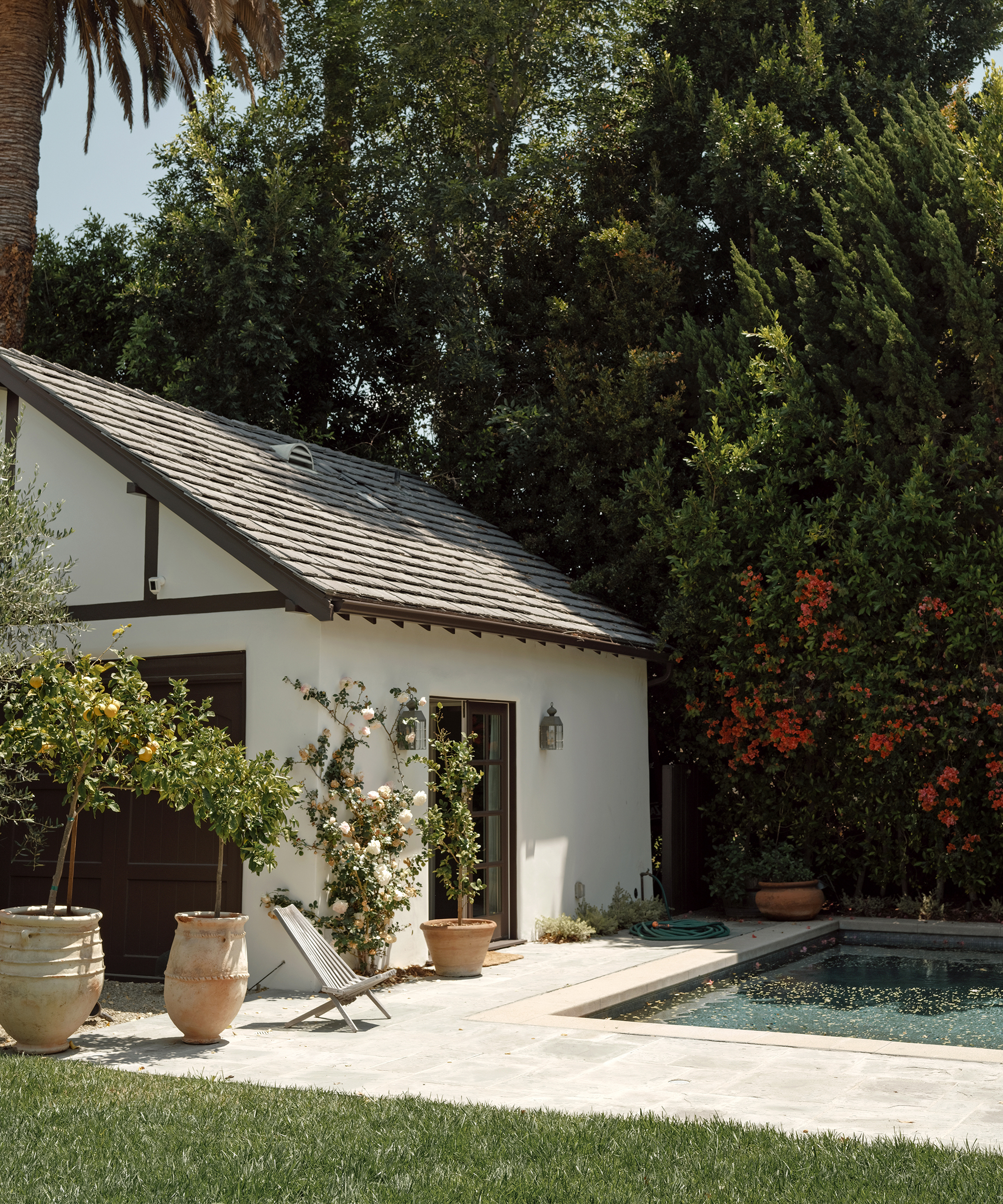 leanne-citrone-home-tour-exterior-pool-house