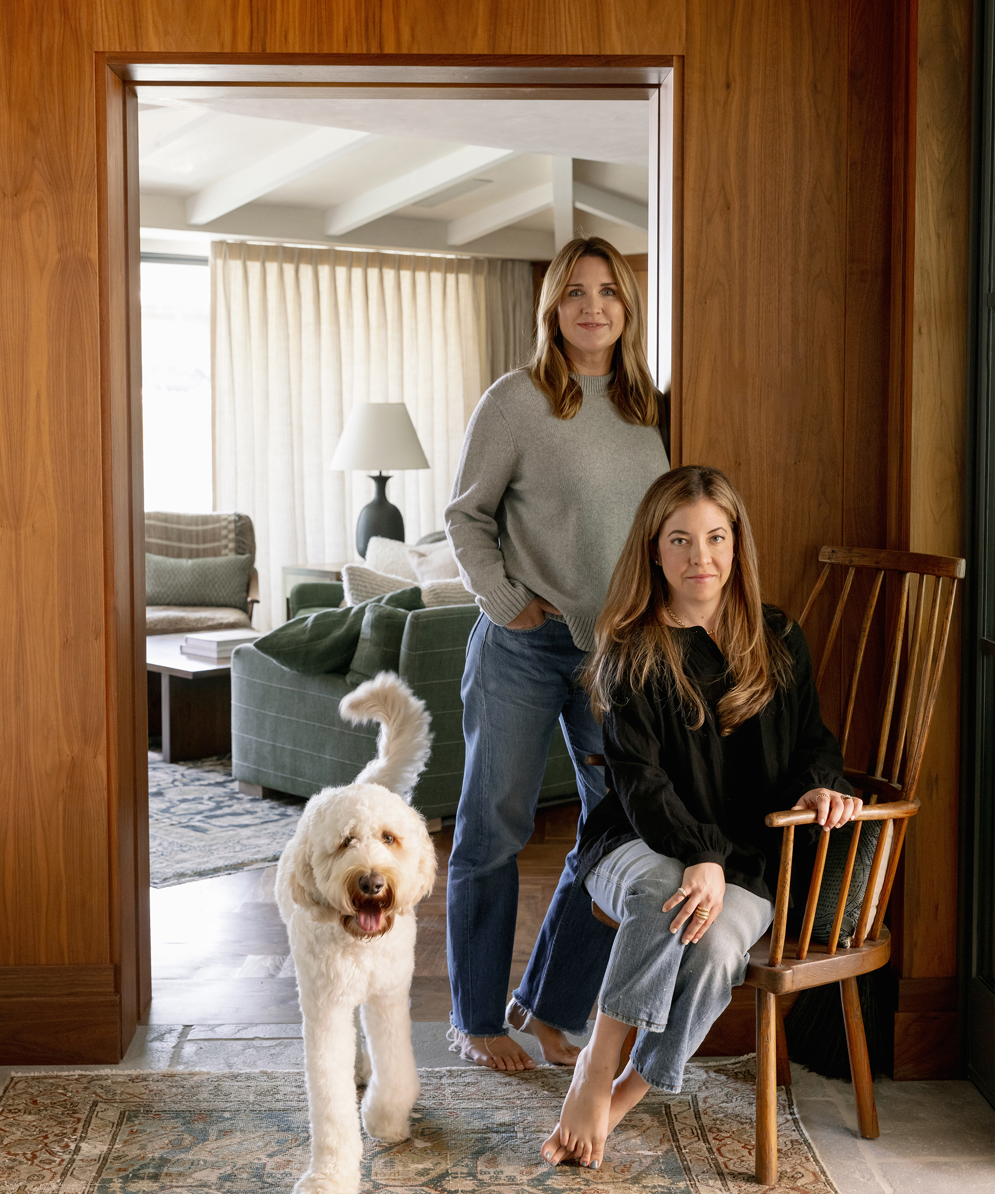 studio-gutow-home-tour-designer-portrait-entryway