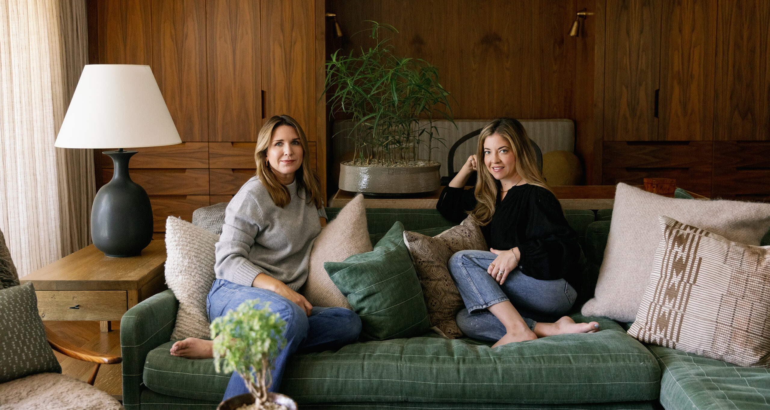 studio-gutow-home-tour-sectional-couch-portraits