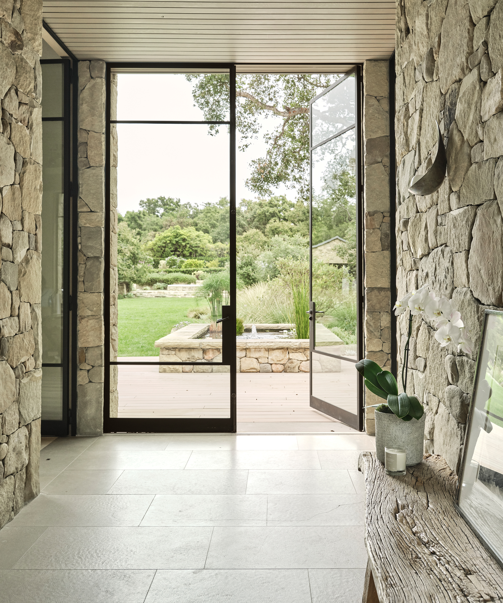 studio-william-hefner-home-tour-entryway