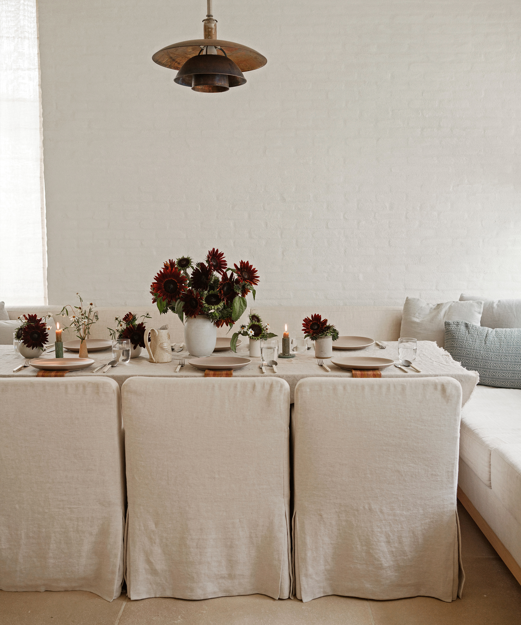 elissa-goodman-fall-tabletop-table-and-chairs