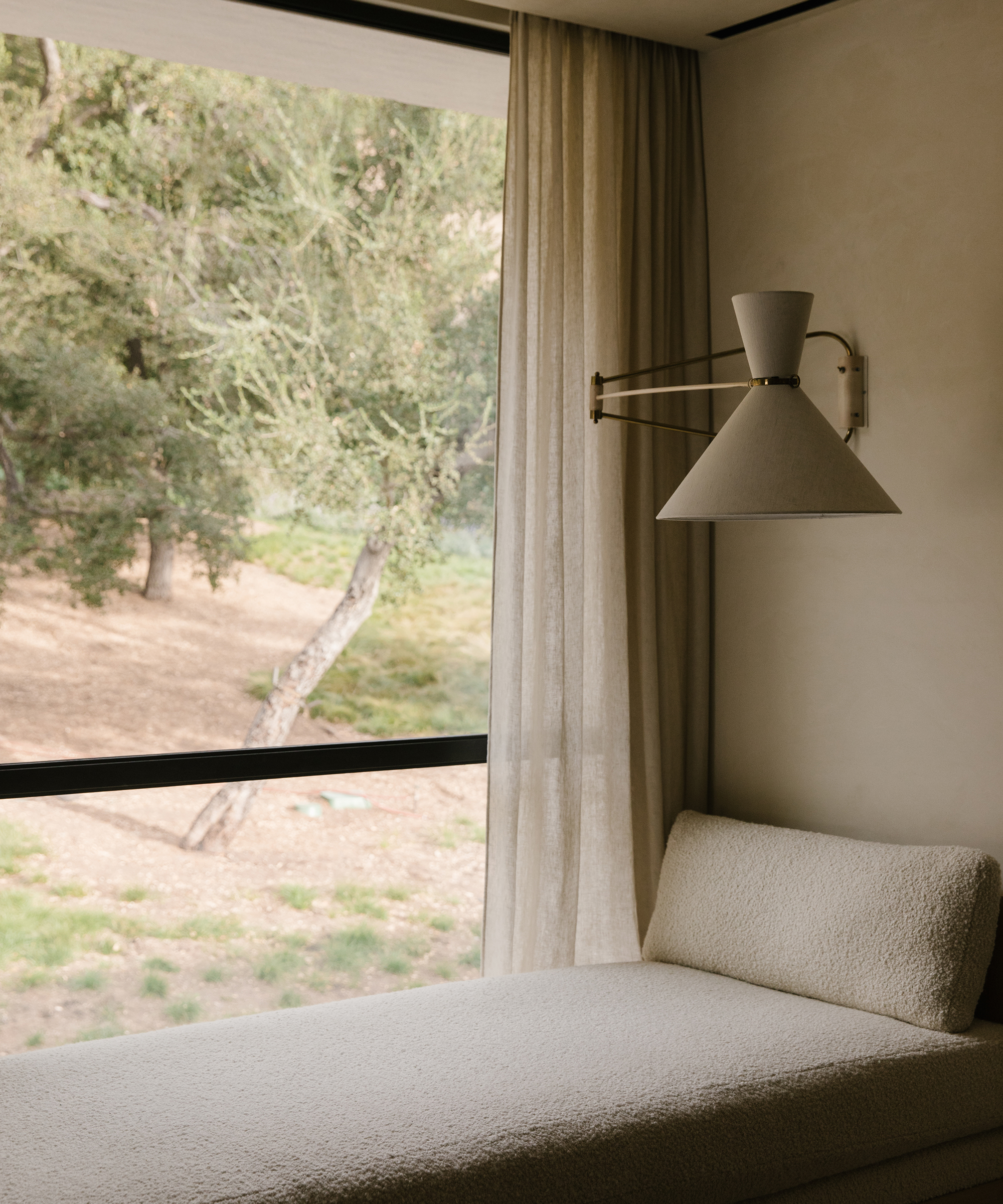 pnah-faves-jennis-reading-window-nook
