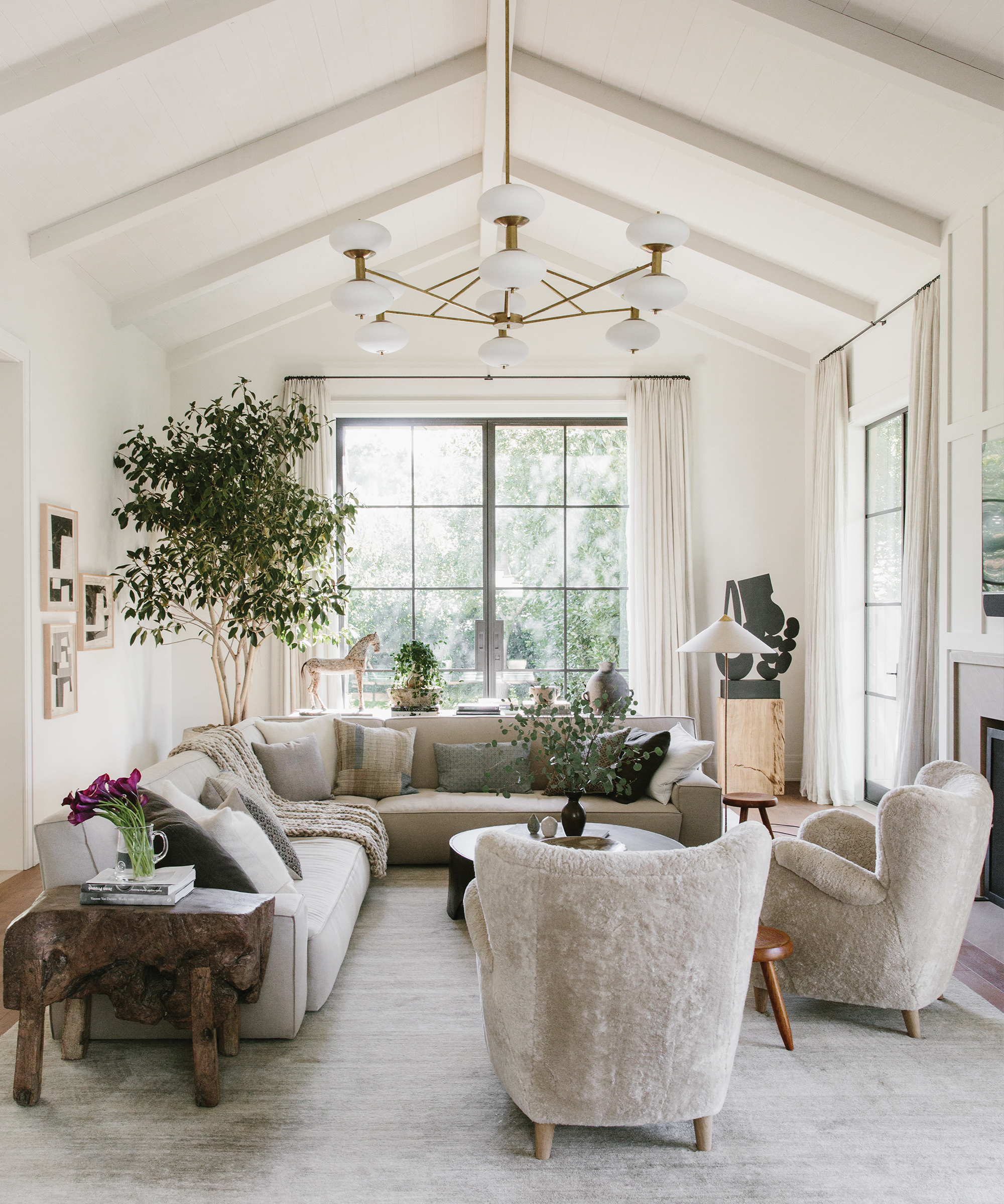 pnah-faves-shelia-bouttier-living-room