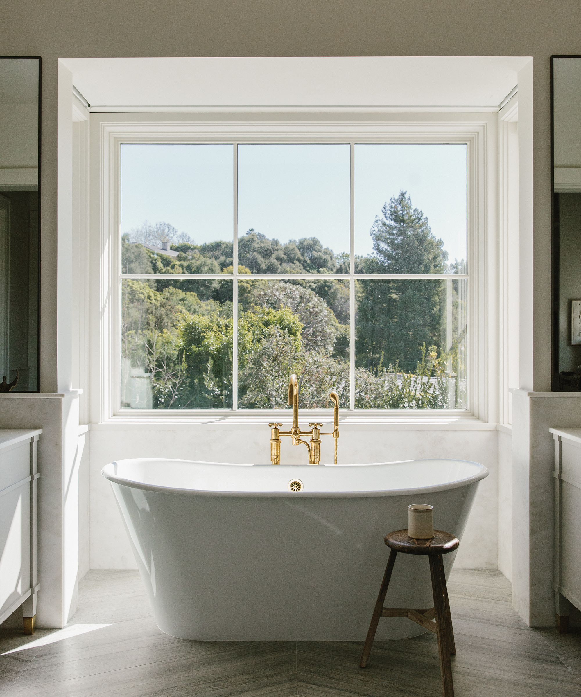pnah-faves-shelia-bouttier-master-bathroom