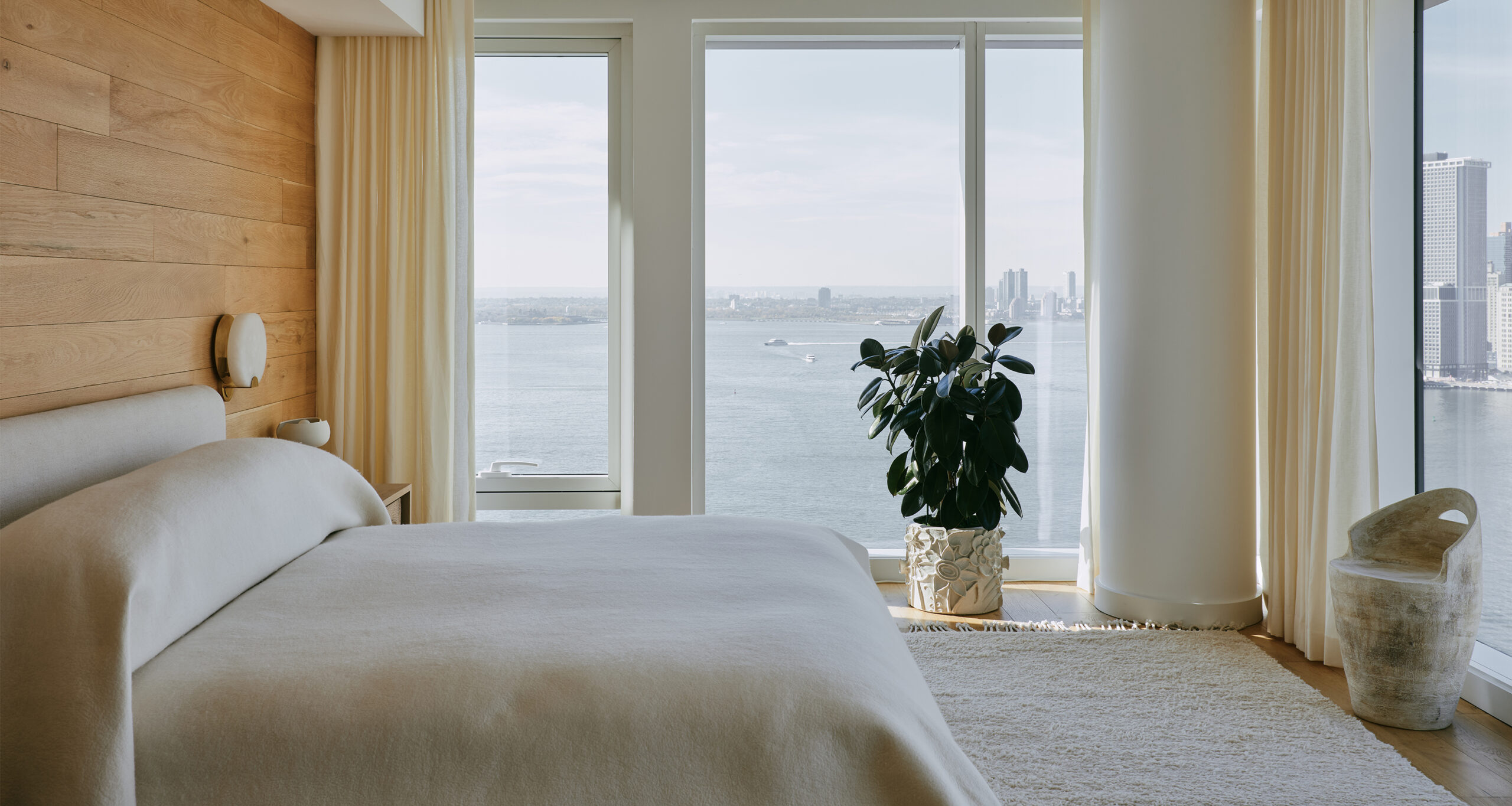 brooklyn-home-company-home-tour-primary-bedroom