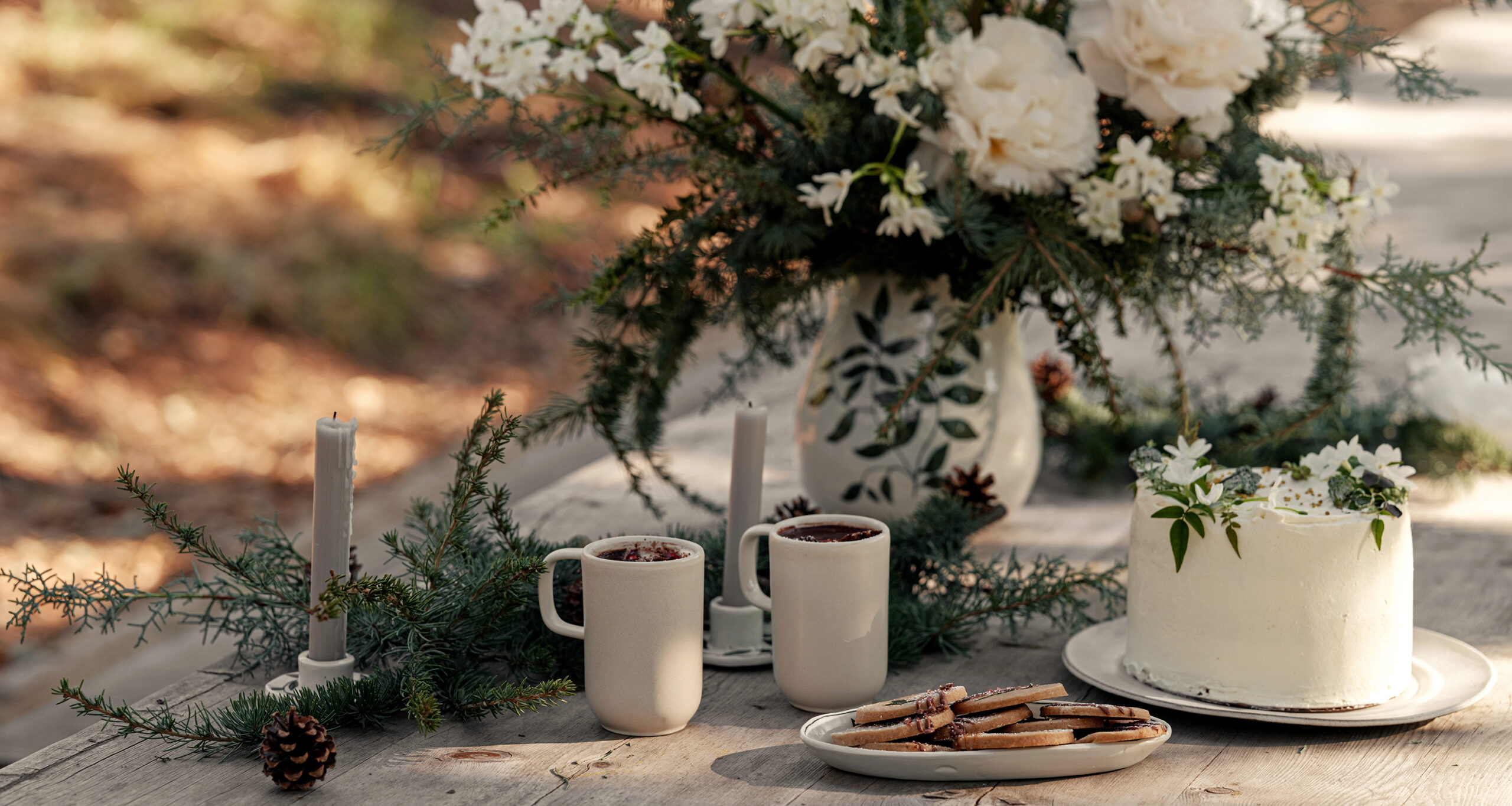 cucina-melissa-holiday-hilltop-dessert-flowers-h