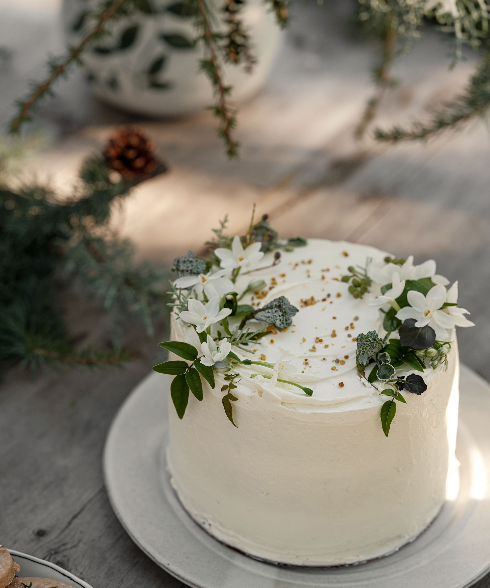 cucina-melissa-holiday-hilltop-white-cake