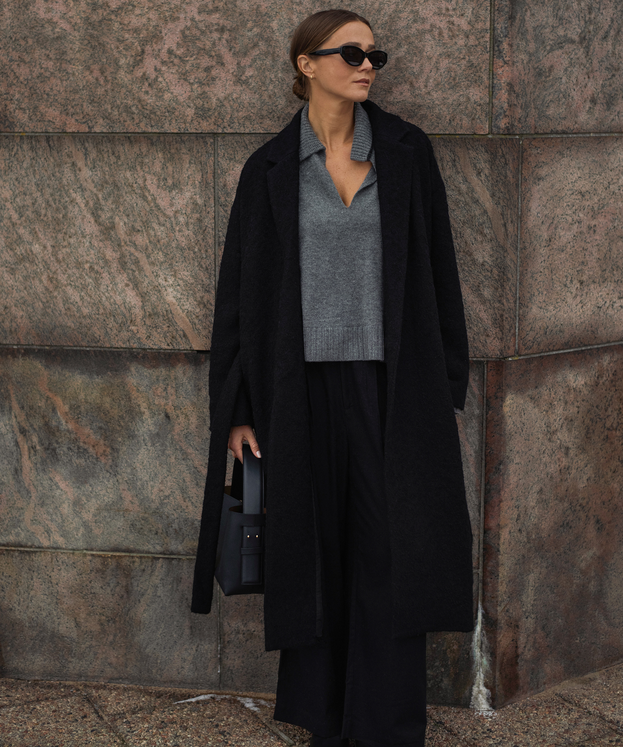 holiday-in-uniform-fanny-amanda-chase-pullover-black-coat