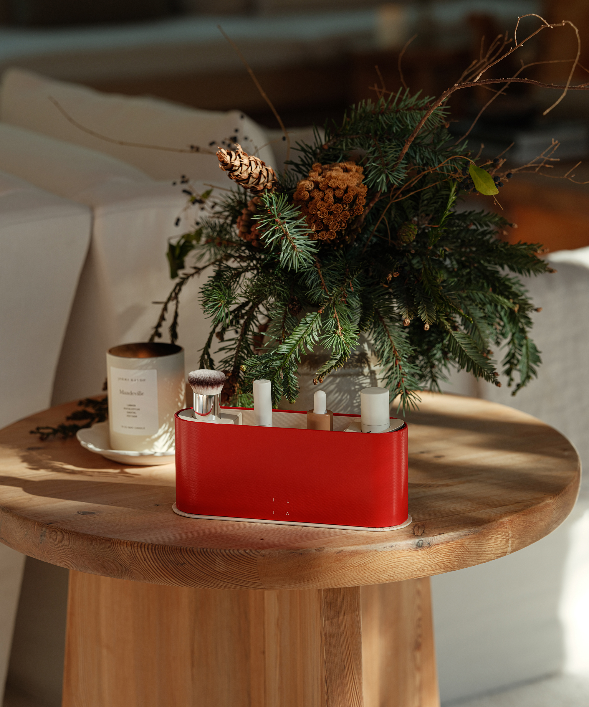 ilia-sasha-products-oak-side-table