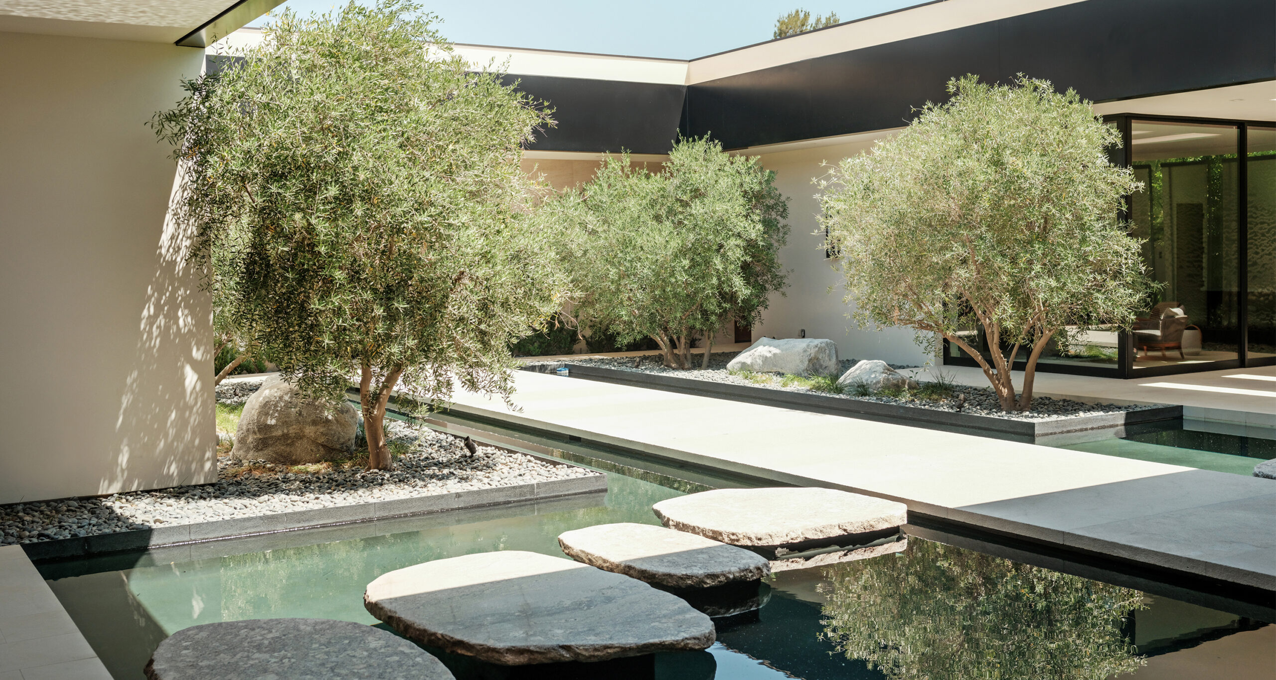 top-home-tours-lucas-interior-water-feature-entryway