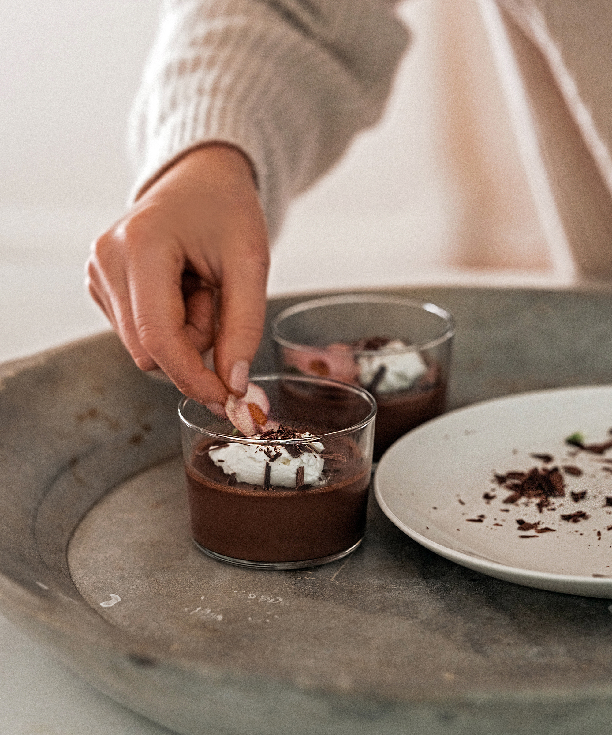 coco-et-sel-valentines-recipe-pot-de-creme-floral-decor