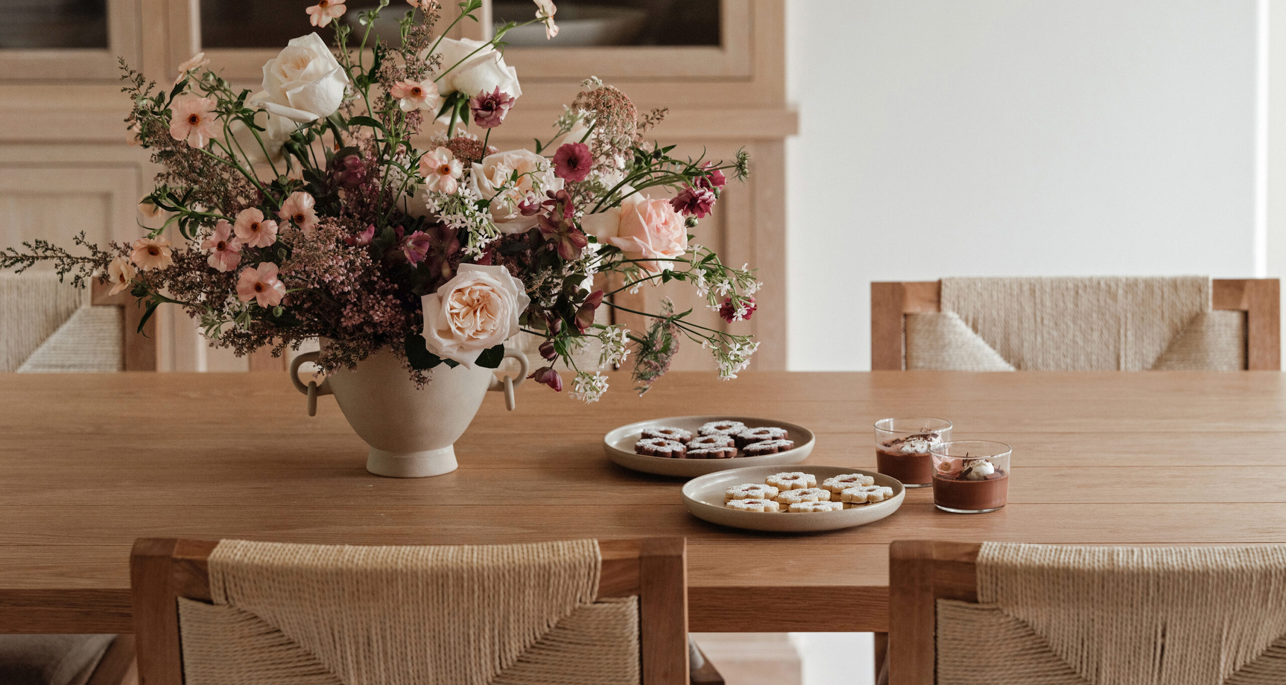 coco-et-sel-valentines-recipes-cookies-table-h