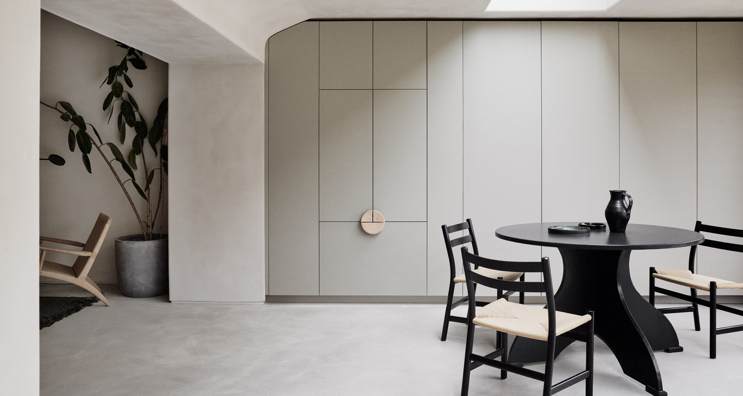 house-of-grey-home-tour-dining-area-black-dining-table