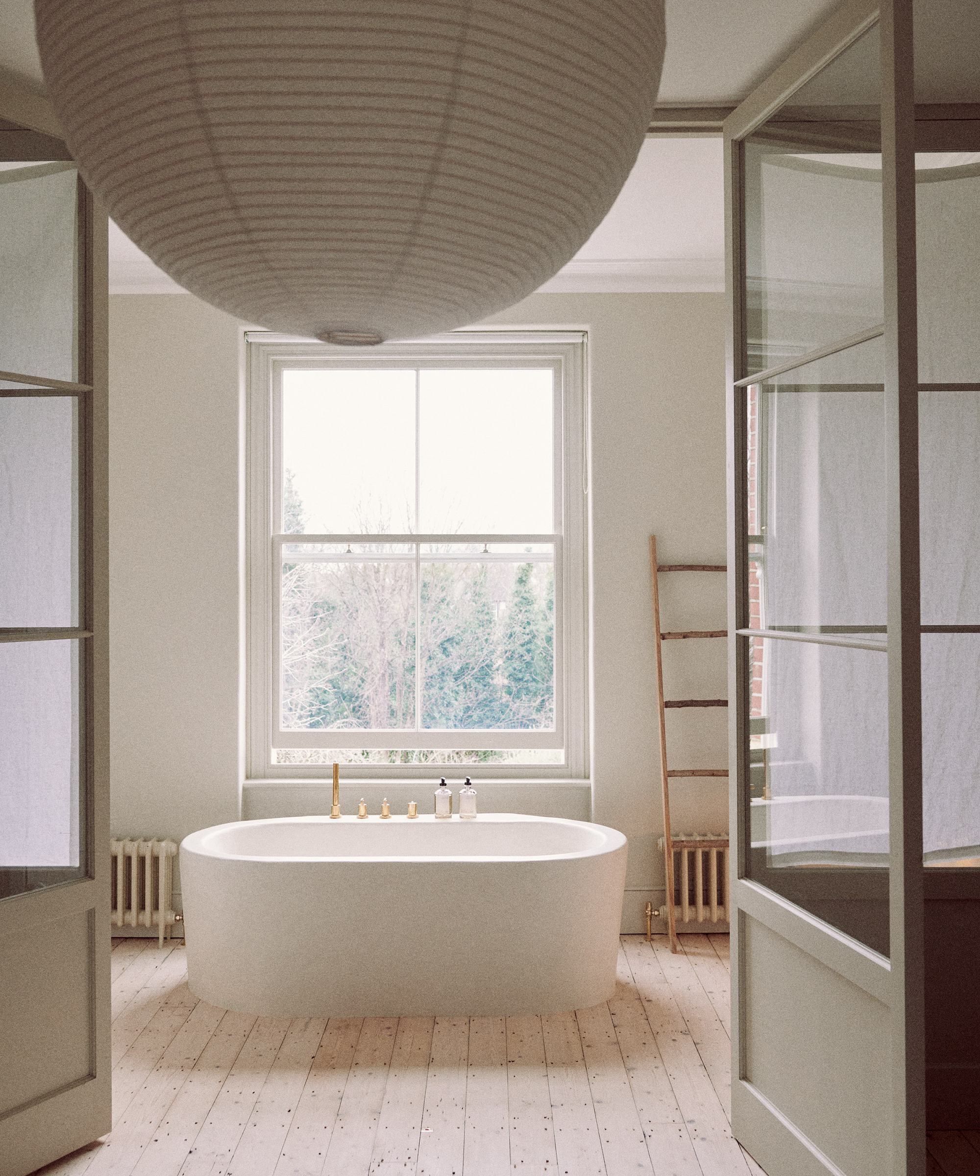 house-of-grey-home-tour-standalone-bathtub