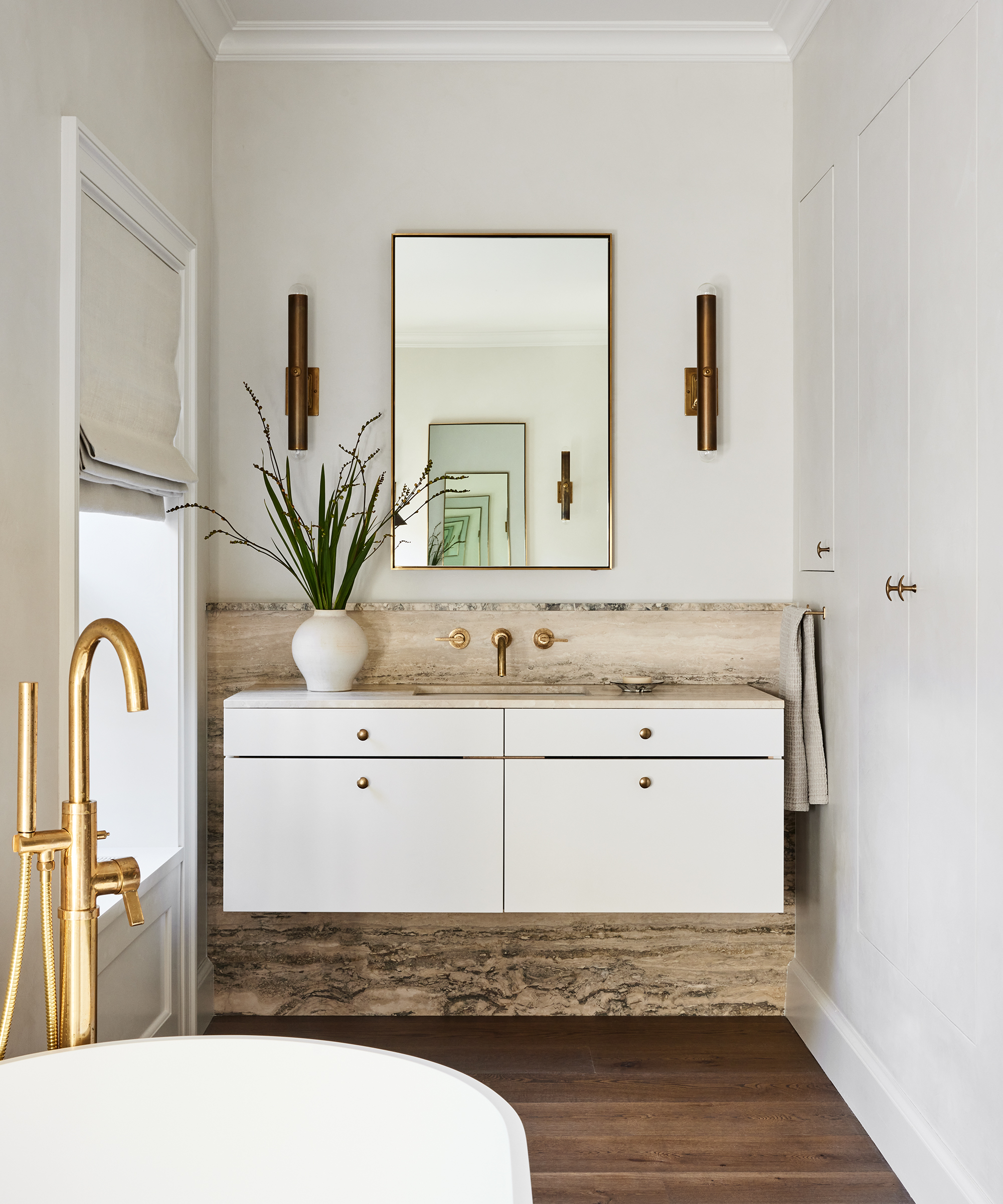 and-studio-home-tour-master-bathroom-gold-mirror