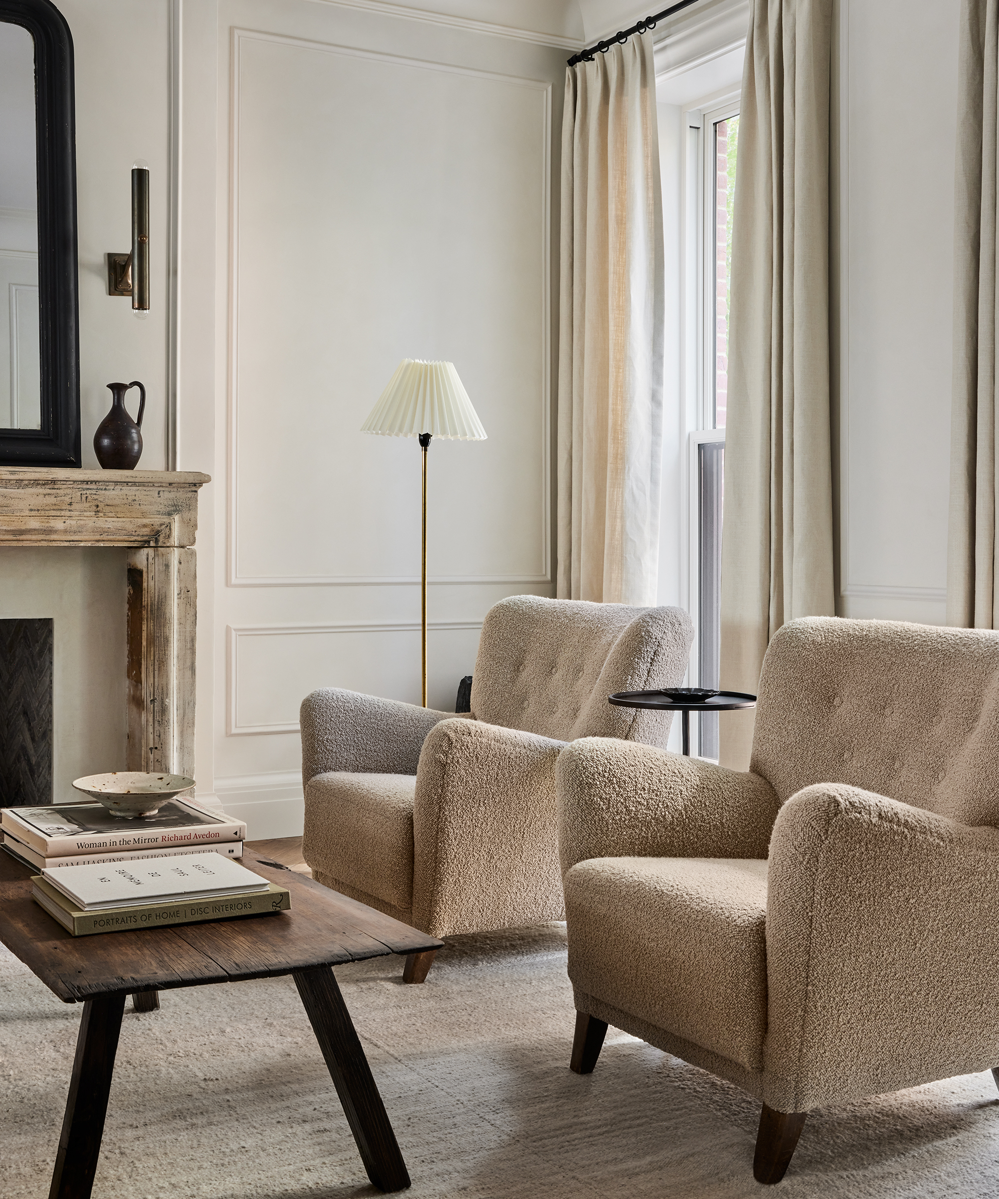 and-studio-living-room-two-sherpa-accent-chairs-coffee-table