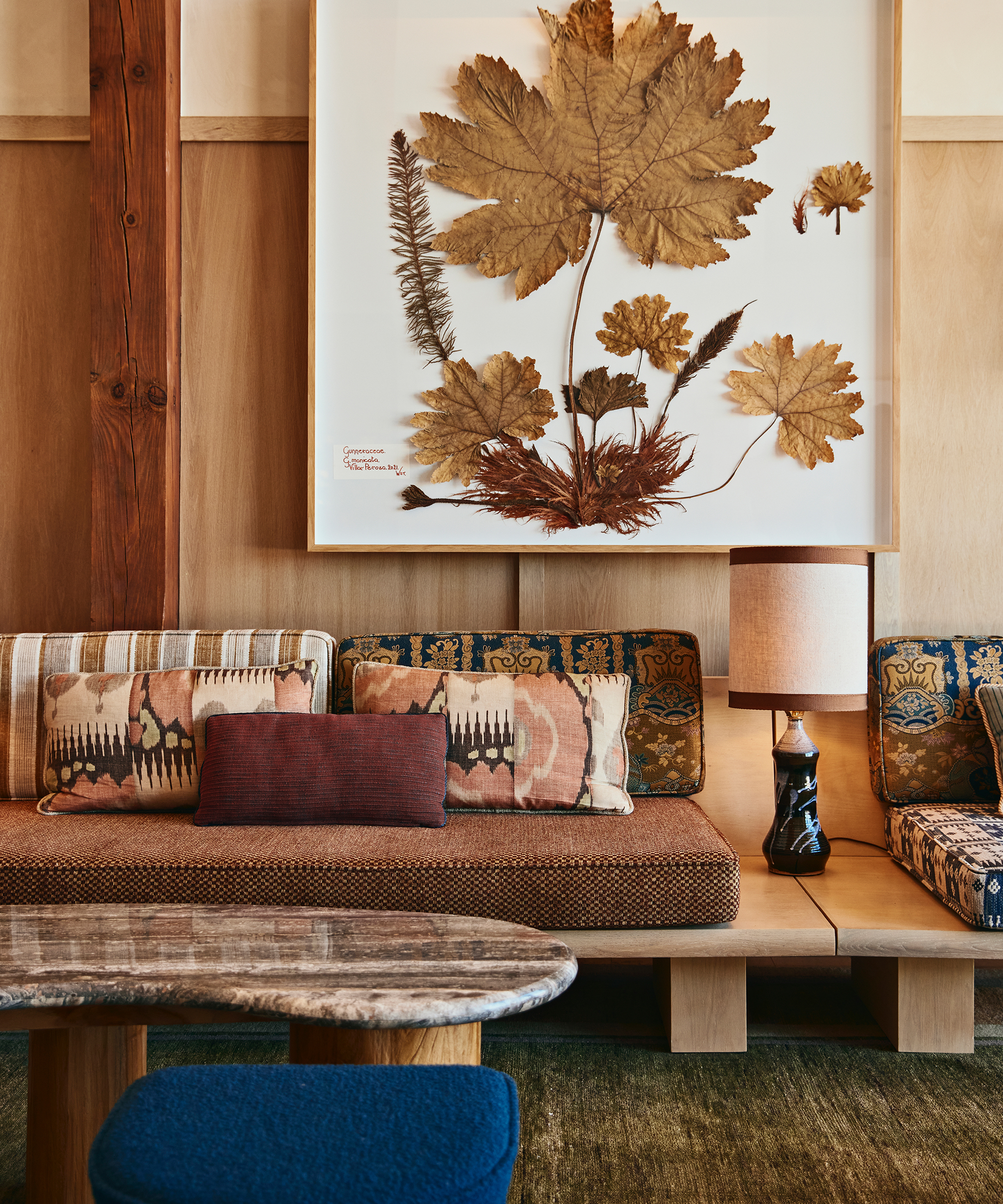 ward-and-gray-wildflowers-built-in-couch-leaf-art
